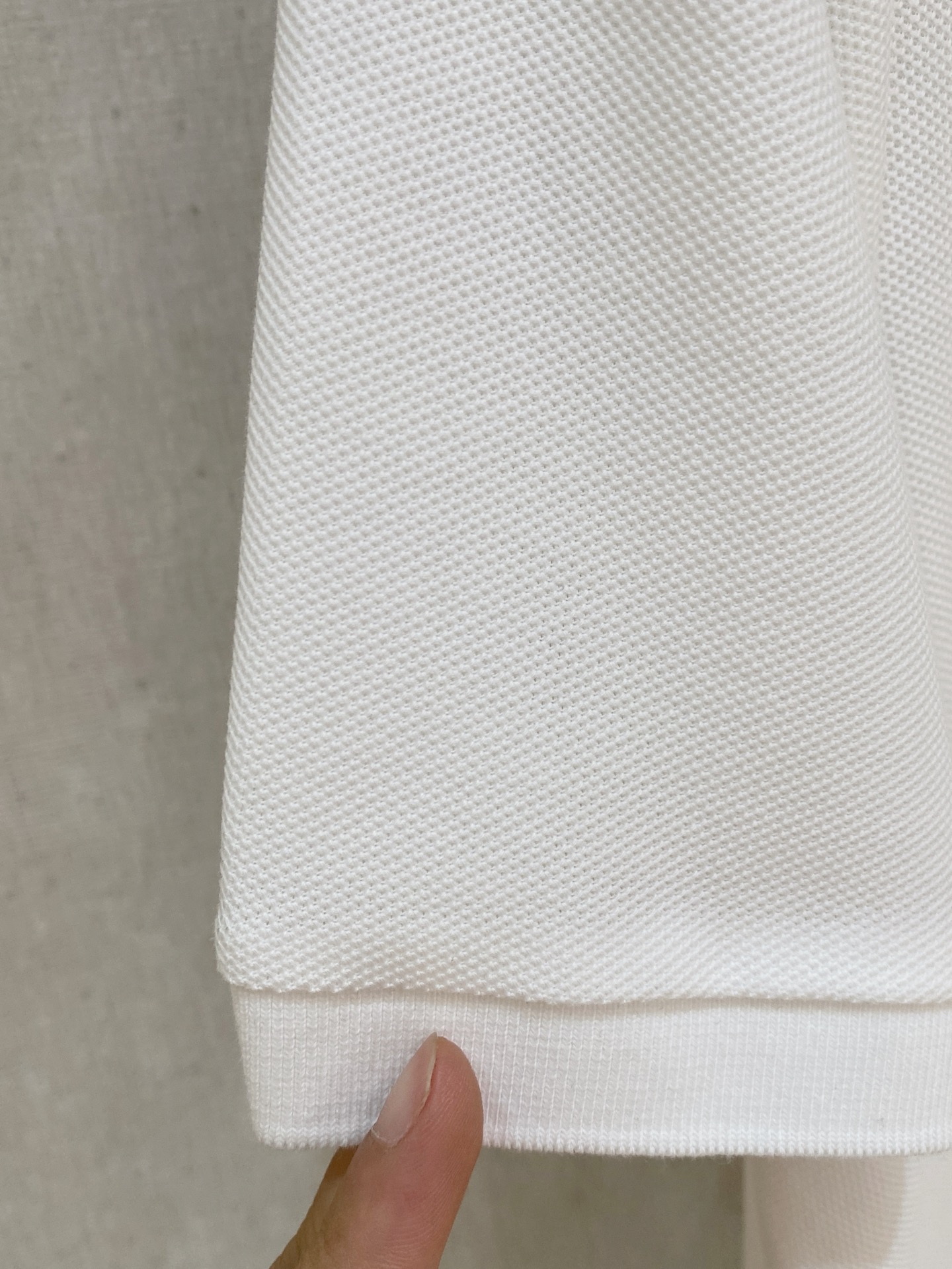 开春新品  杰尼亚 𝟏𝟎𝟎%新疆长绒棉 面料柔软舒适透气
𝟮𝟬𝟮𝟰 夏季 限量款短袖Polo系列
𝗦𝗜𝗭