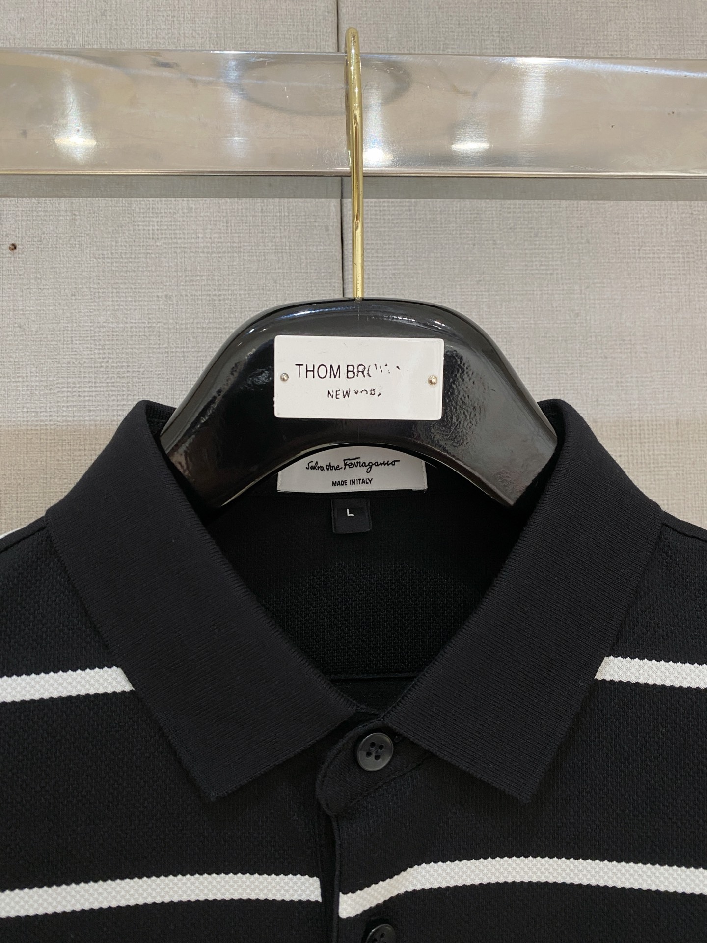 开春新品  菲拉格慕 𝟏𝟎𝟎%新疆长绒棉 面料柔软舒适透气
𝟮𝟬𝟮𝟰 夏季 限量款短袖Polo系列
𝗦𝗜