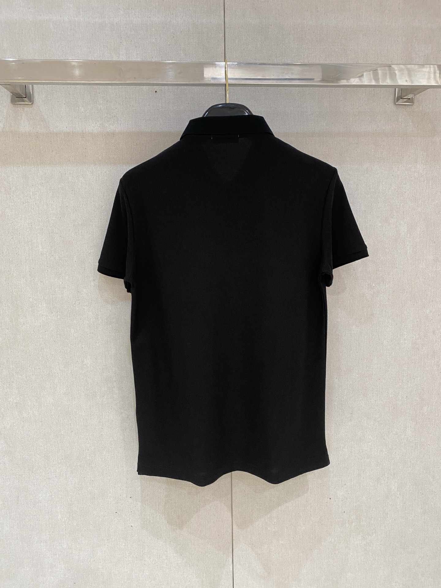 开春新品  巴宝莉 𝟏𝟎𝟎%新疆长绒棉 面料柔软舒适透气
𝟮𝟬𝟮𝟰 夏季 限量款短袖Polo系列
𝗦𝗜𝗭