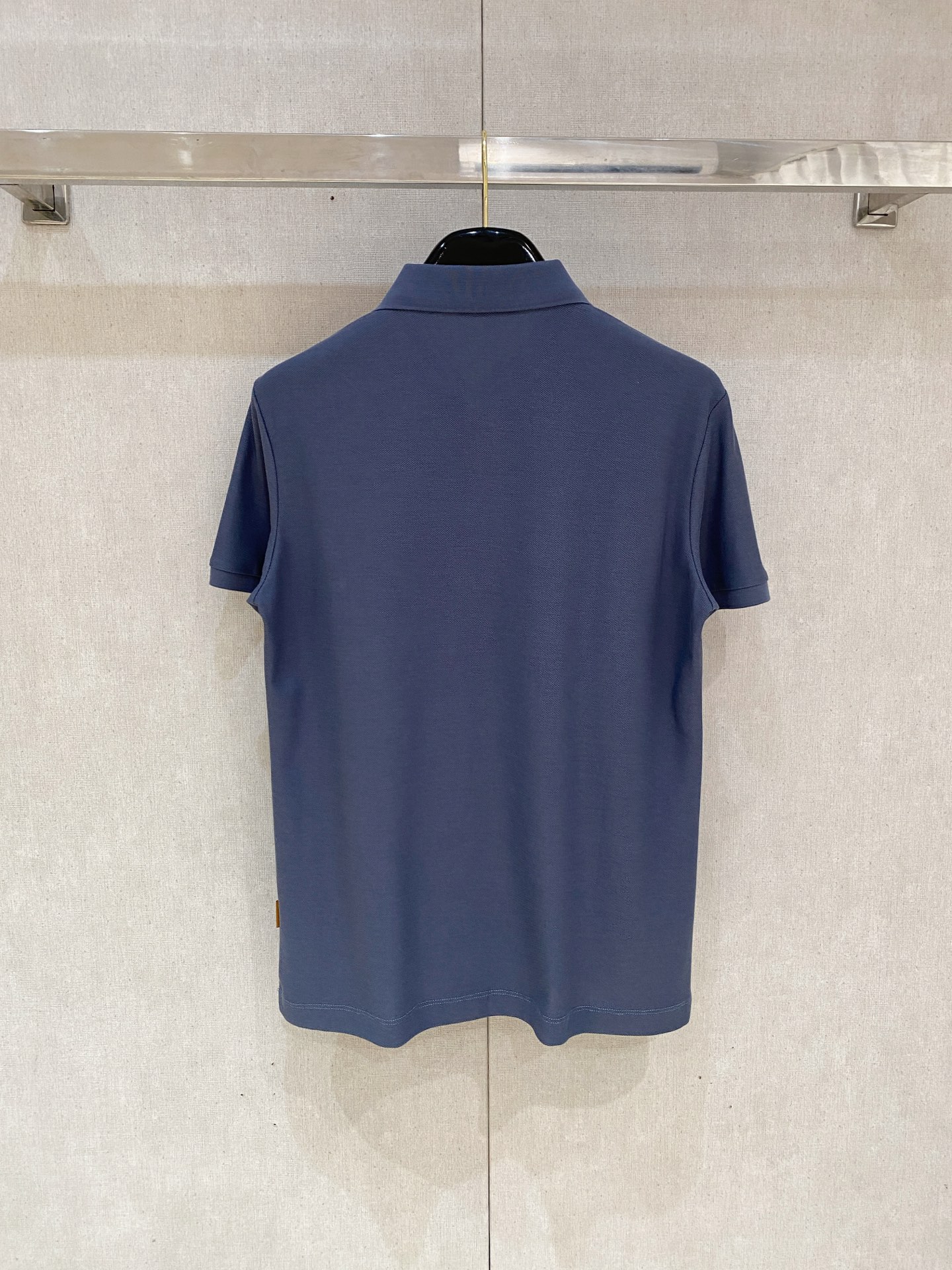 开春新品  杰尼亚 𝟏𝟎𝟎%新疆长绒棉 面料柔软舒适透气
𝟮𝟬𝟮𝟰 夏季 限量款短袖Polo系列
𝗦𝗜𝗭