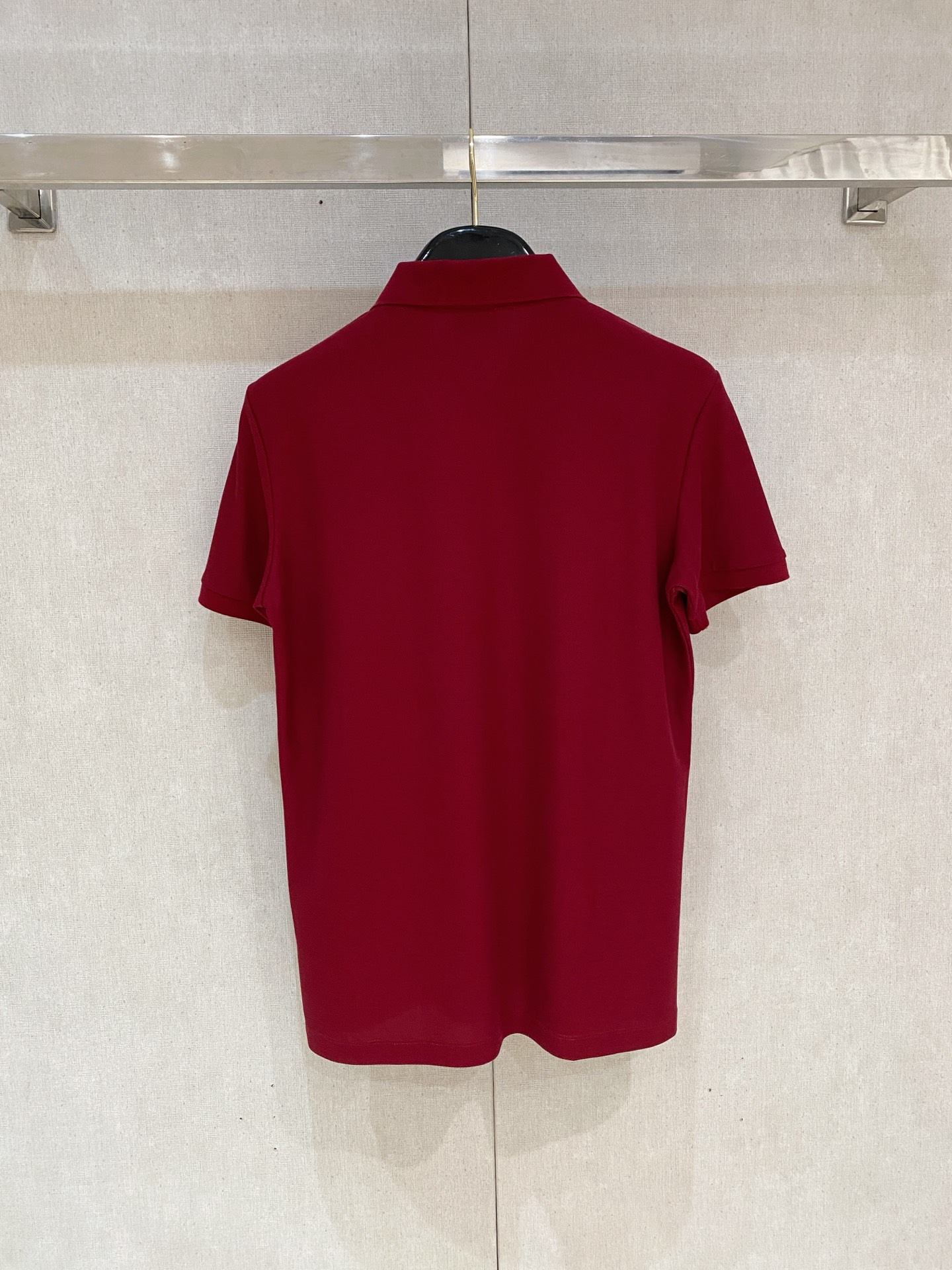 开春新品  巴宝莉 𝟏𝟎𝟎%新疆长绒棉 面料柔软舒适透气
𝟮𝟬𝟮𝟰 夏季 限量款短袖Polo系列
𝗦𝗜𝗭