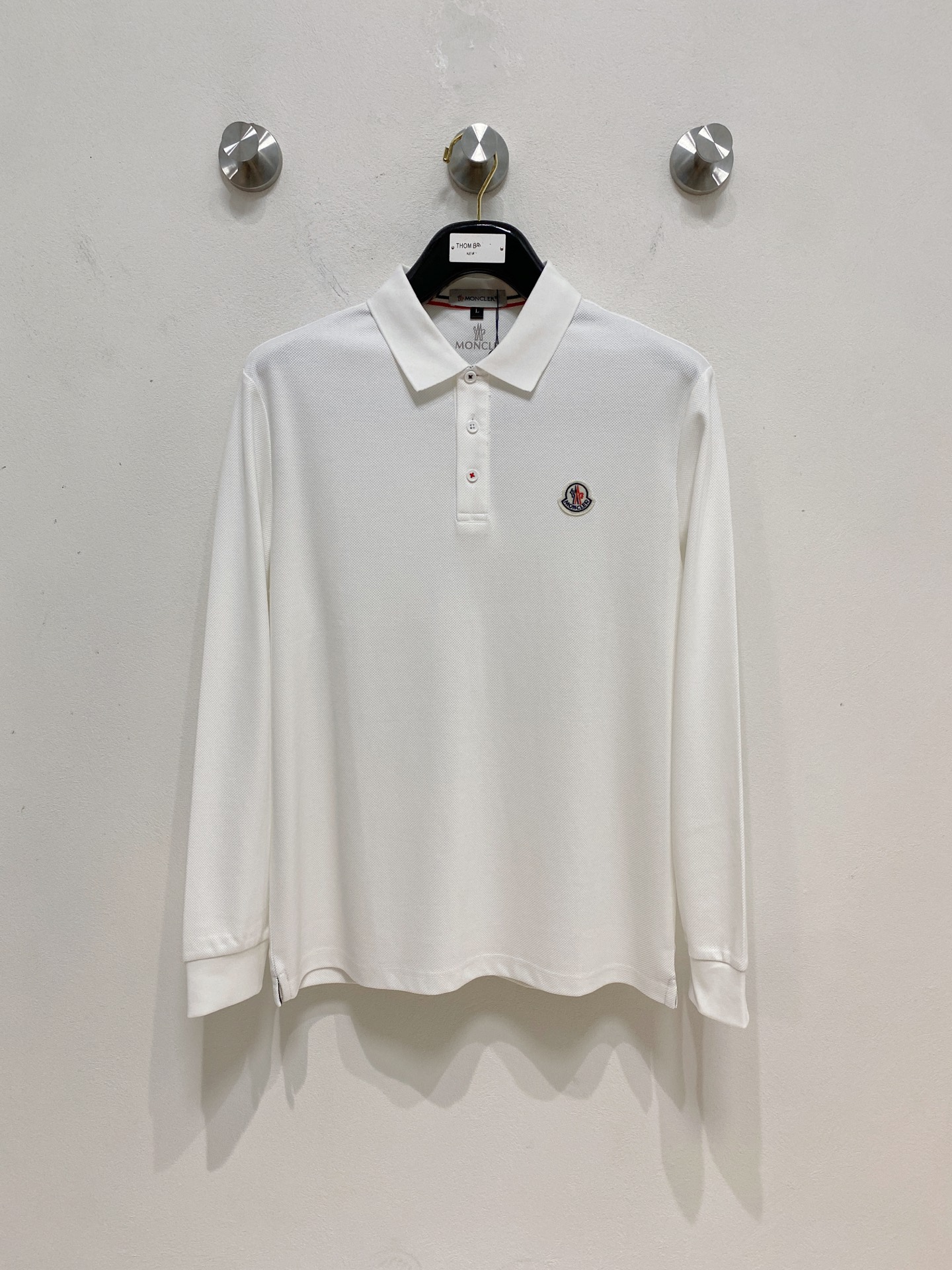 NO:521923,New products for spring, masks, exclusively available for new original single men's Polo long-sleeved high-end customization, high-version, fashionable and versatile, original imported cotton fabric, chest logo pattern design, super soft and delicate, skin-friendly and comfortable to wear, high-end boutique, OEM factory fine-made top body very good, men's essential items, three standards, code M-4xl, multi-color, Moncler, alexander wang19860909开春新品 蒙口 独家专供新款原单男士Polo长袖高端定制 高版本 时尚百搭爆款原版进口纯棉面料 胸前logo图案设计 手感超柔软细腻 穿着亲肤舒适 高端精品 代工厂精细做上身非常赞 男士必备单品 三标齐全 码数M-4xl 多颜色,,Moncler,alexander wang,Men's clothing