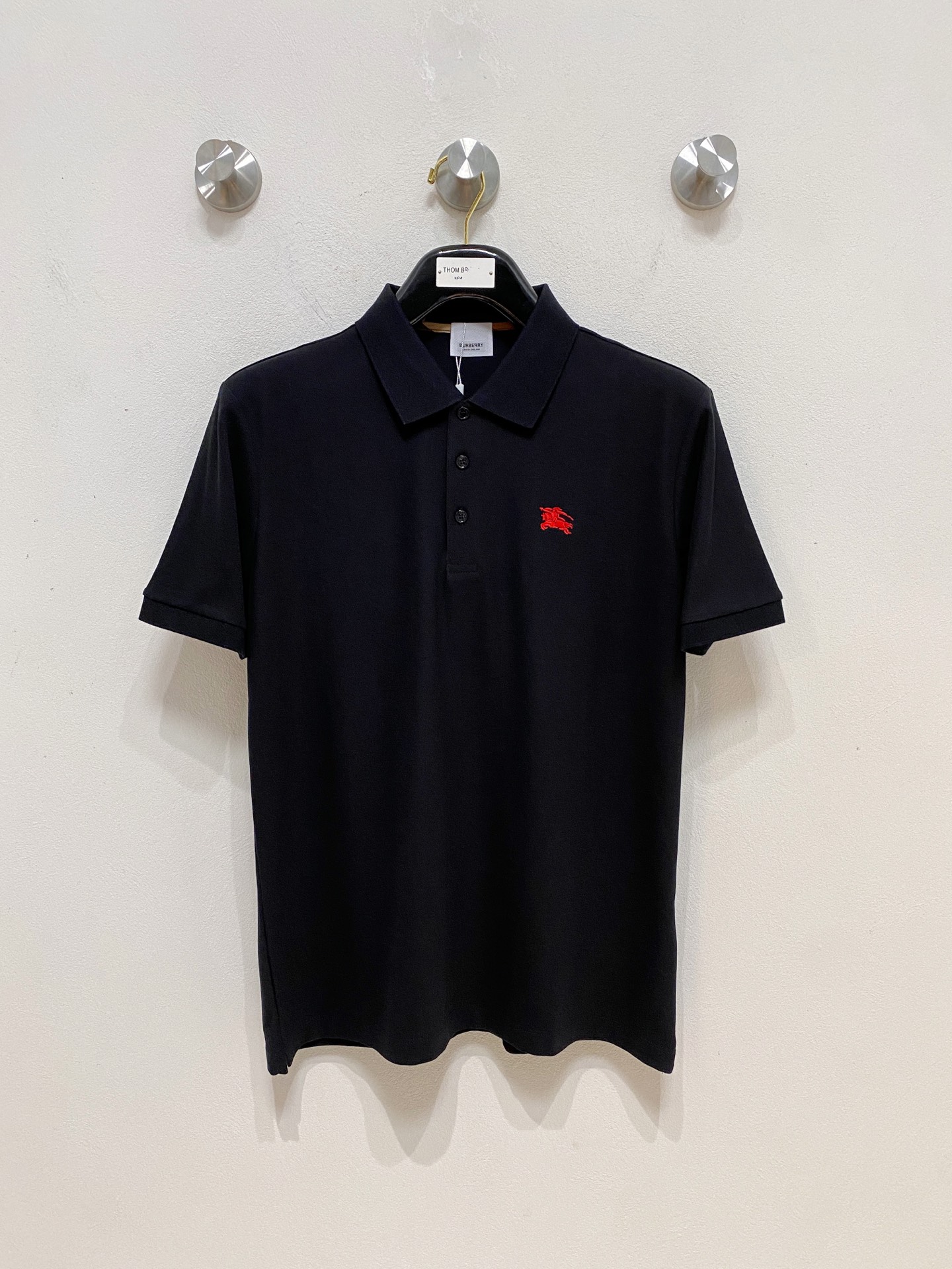 NO:904452,New products for spring Burberry Xinjiang long-staple cotton fabric is soft, comfortable and breathable 2026 summer limited edition short-sleeved Polo series -3xl,,burberry,T-shirt,19860909开春新品 巴宝莉 新疆长绒棉 面料柔软舒适透气 2026 夏季 限量款短袖Polo系列 -3xl,,burberry,T-shirt,,Men's clothing