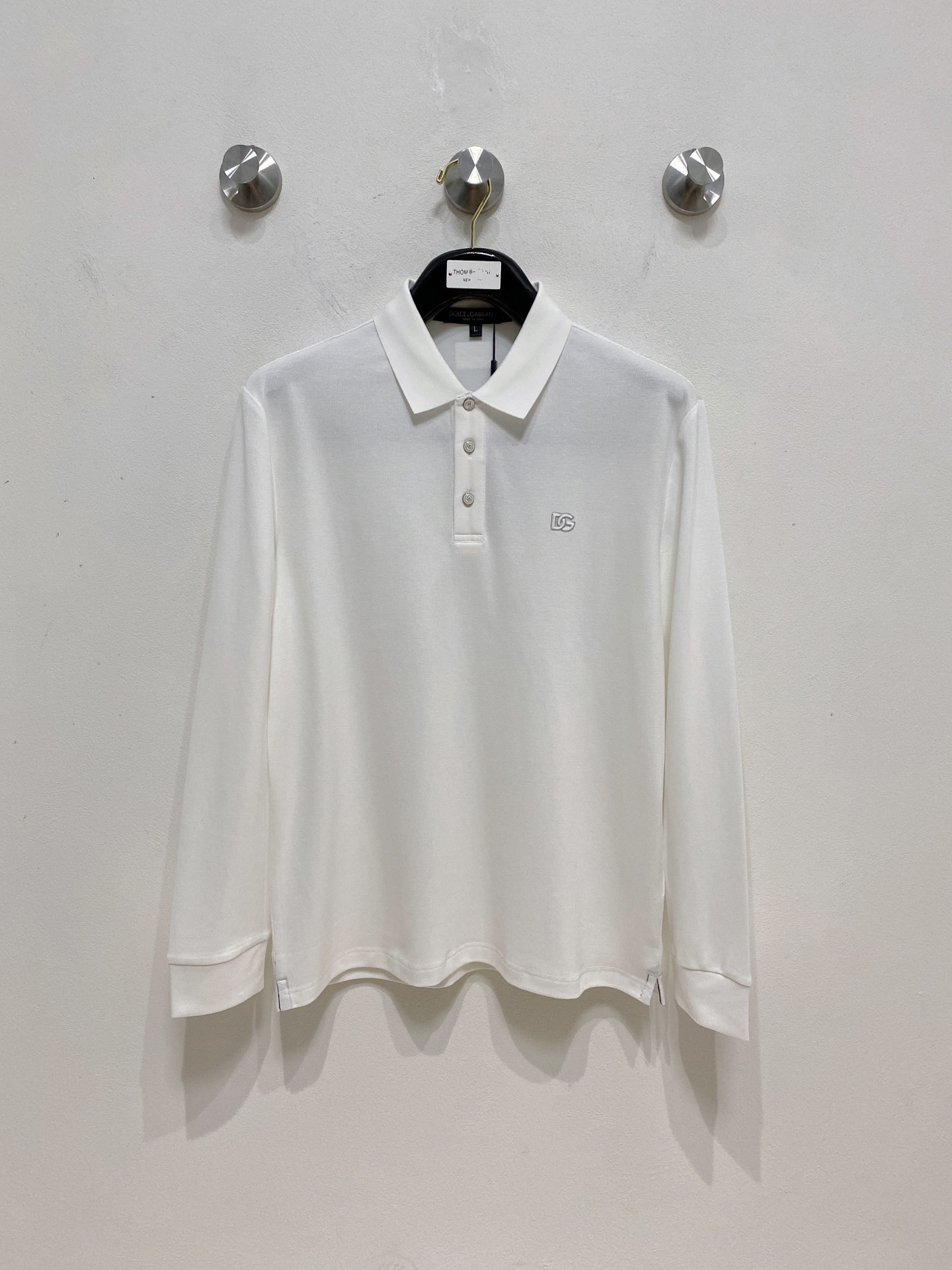 NO:521916,New products for spring Dolce & Gabbana DG exclusively for new original single men's Polo long-sleeved high-end customization High-version Fashion versatile and popular original imported cotton fabric Chest logo pattern design Super soft and delicate touch, skin-friendly and comfortable to wear High-end boutique OEM factory fine-made top body very good Men's essential items Complete three standards Number M-4xl Multi-color, Dolce & Gabbana, alexander wang19860909开春新品 杜嘉班纳 DG 独家专供新款原单男士Polo长袖高端定制 高版本 时尚百搭爆款原版进口纯棉面料 胸前logo图案设计 手感超柔软细腻 穿着亲肤舒适 高端精品 代工厂精细做上身非常赞 男士必备单品 三标齐全 码数M-4xl 多颜色,,Dolce&Gabbana,alexander wang,Men's clothing