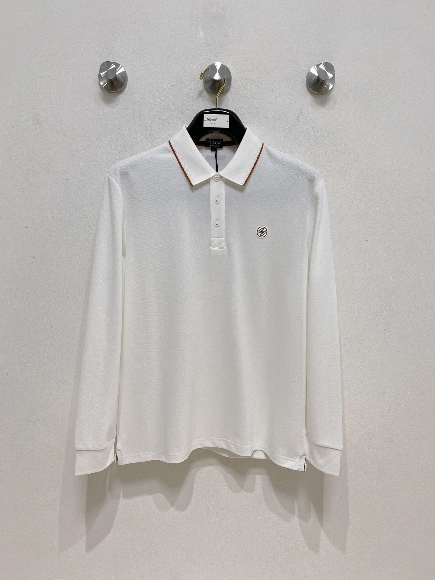 NO:521918,New products for spring, Zenia, exclusively for new original single men's Polo long-sleeved high-end customization, high-version, fashionable and versatile, original imported cotton fabric, chest logo pattern design, super soft and delicate, skin-friendly and comfortable to wear, high-end boutique, OEM factory fine-made top body very good, men's essential items, three standards, code M-4xl, multi-color,,zegna,alexander wang19860909开春新品 杰尼亚 独家专供新款原单男士Polo长袖高端定制 高版本 时尚百搭爆款原版进口纯棉面料 胸前logo图案设计 手感超柔软细腻 穿着亲肤舒适 高端精品 代工厂精细做上身非常赞 男士必备单品 三标齐全 码数M-4xl 多颜色,,zegna,alexander wang,Men's clothing