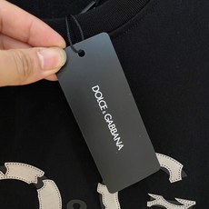P杜嘉班纳🔥🔥高端定制 2025春夏新款首发专柜最新款短袖短裤休闲套装 重工凹凸图案设计 领子袖子做破洞 P杜嘉班纳🔥🔥高端定制 2025春夏新款首发专柜最新款短袖短裤休闲套装 重工凹凸图案设计 领子袖子做破洞