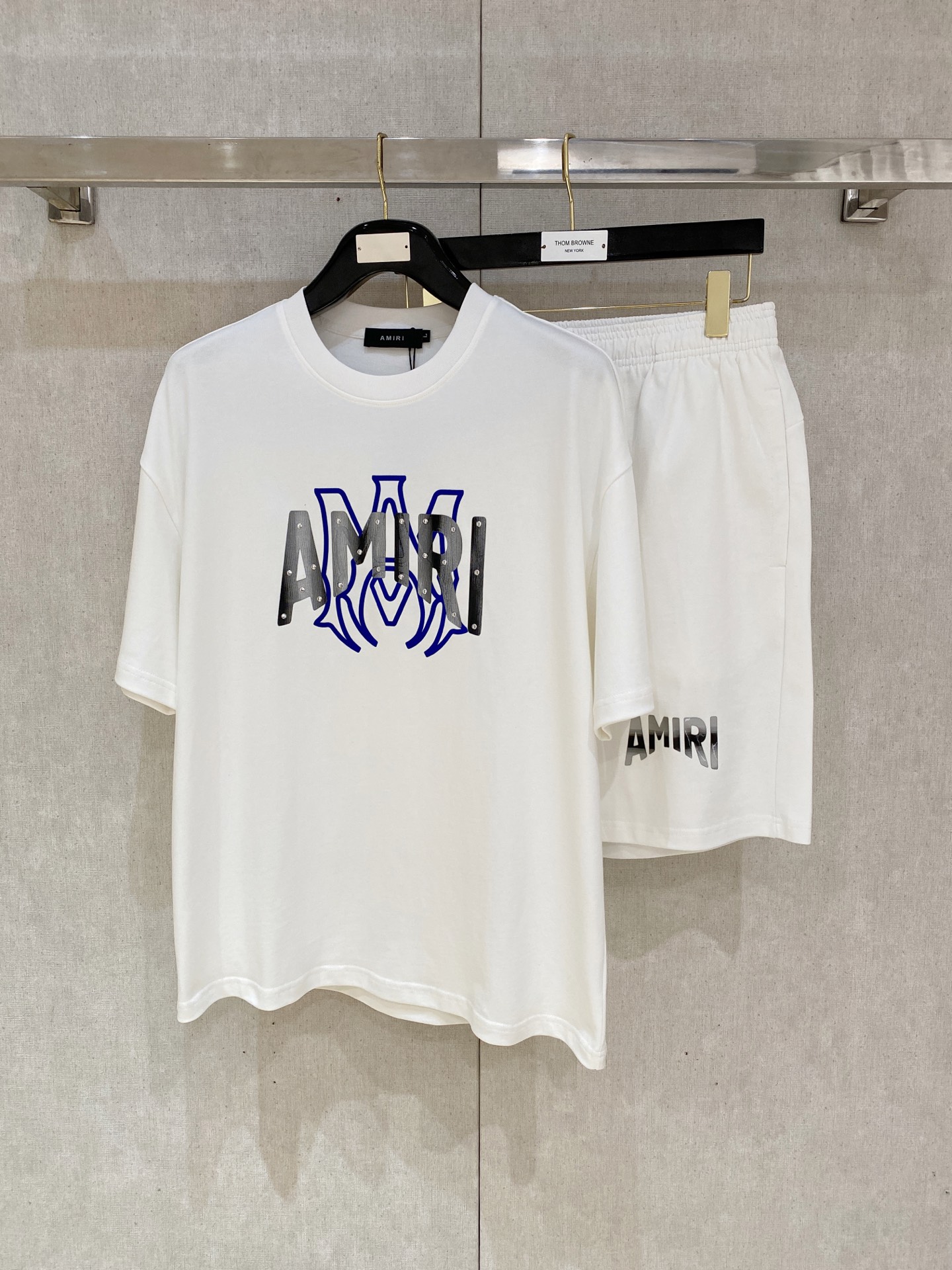 PAMIRI🔥🔥高端定制 2025春夏新款首发专柜最新款短袖短裤休闲套装 重工凹凸图案设计 领子袖子做破