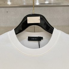 PAMIRI🔥🔥高端定制 2025春夏新款首发专柜最新款短袖短裤休闲套装 重工凹凸图案设计 领子袖子做破 PAMIRI🔥🔥高端定制 2025春夏新款首发专柜最新款短袖短裤休闲套装 重工凹凸图案设计 领子袖子做破