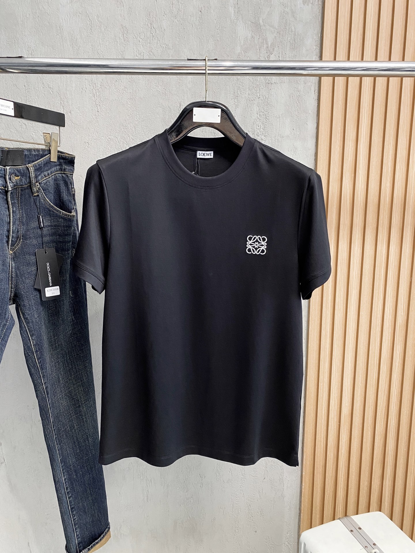  纪梵希 2025春夏新款首发专柜最新款圆领短袖 高端订制 设计前卫时尚！品牌logo重工艺设计 高端定