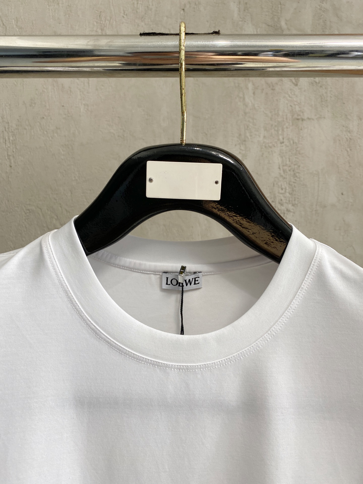  纪梵希 2025春夏新款首发专柜最新款圆领短袖 高端订制 设计前卫时尚！品牌logo重工艺设计 高端定