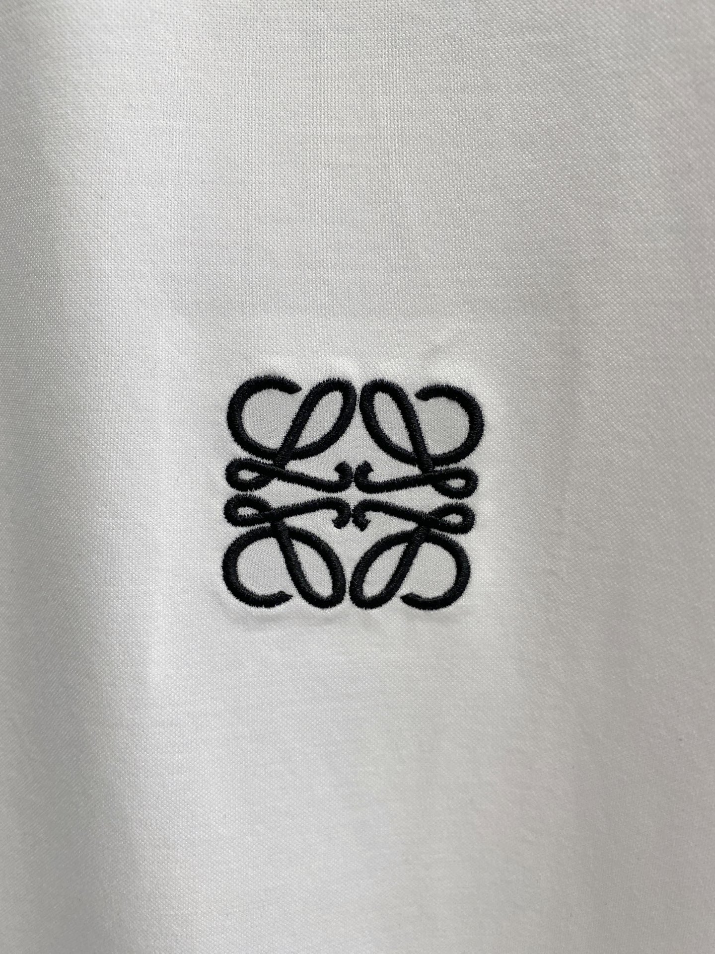  纪梵希 2025春夏新款首发专柜最新款圆领短袖 高端订制 设计前卫时尚！品牌logo重工艺设计 高端定