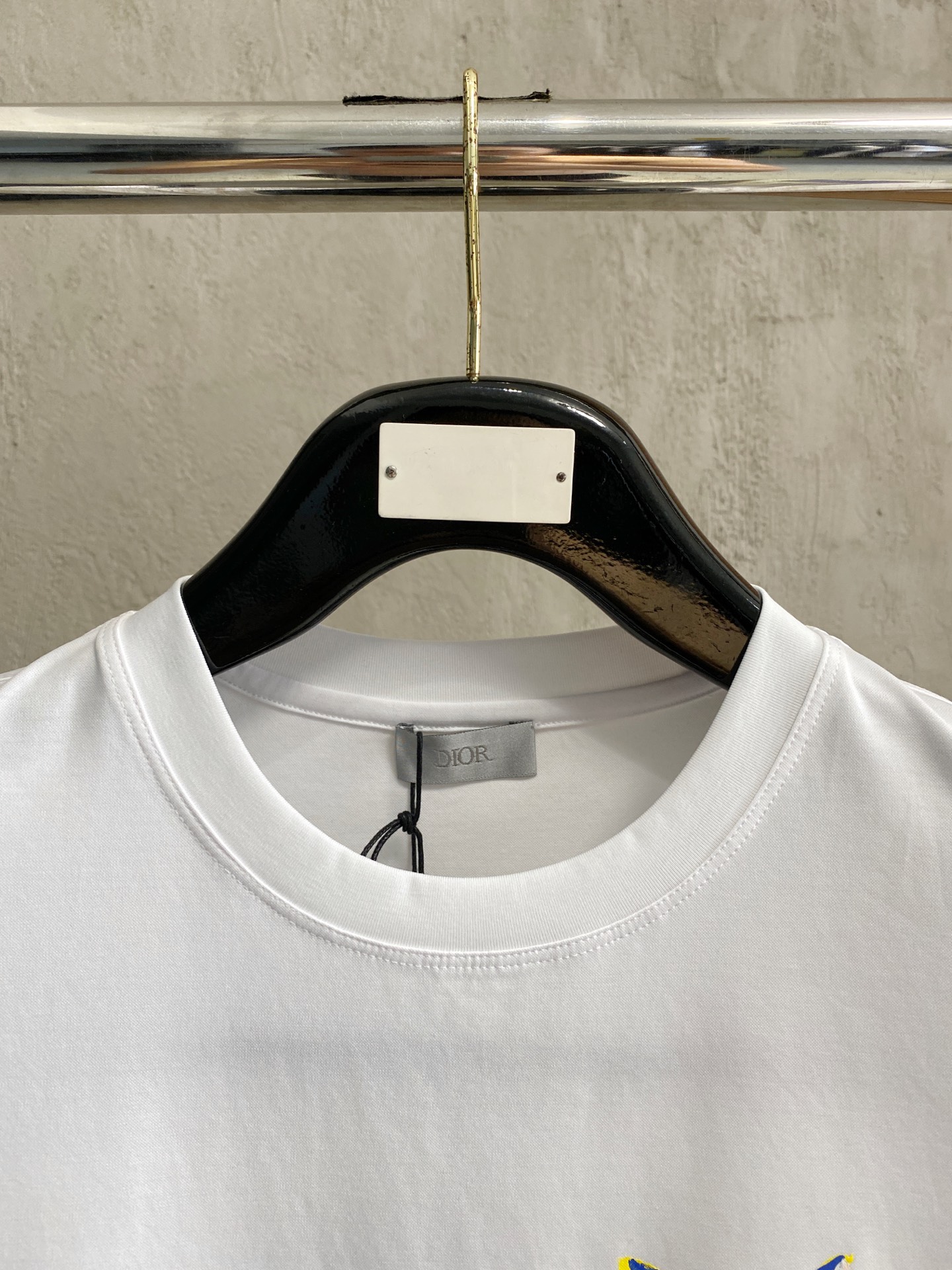 迪奥 2025春夏新款首发专柜最新款圆领短袖 高端订制 设计前卫时尚！品牌logo重工艺设计 高端定制1