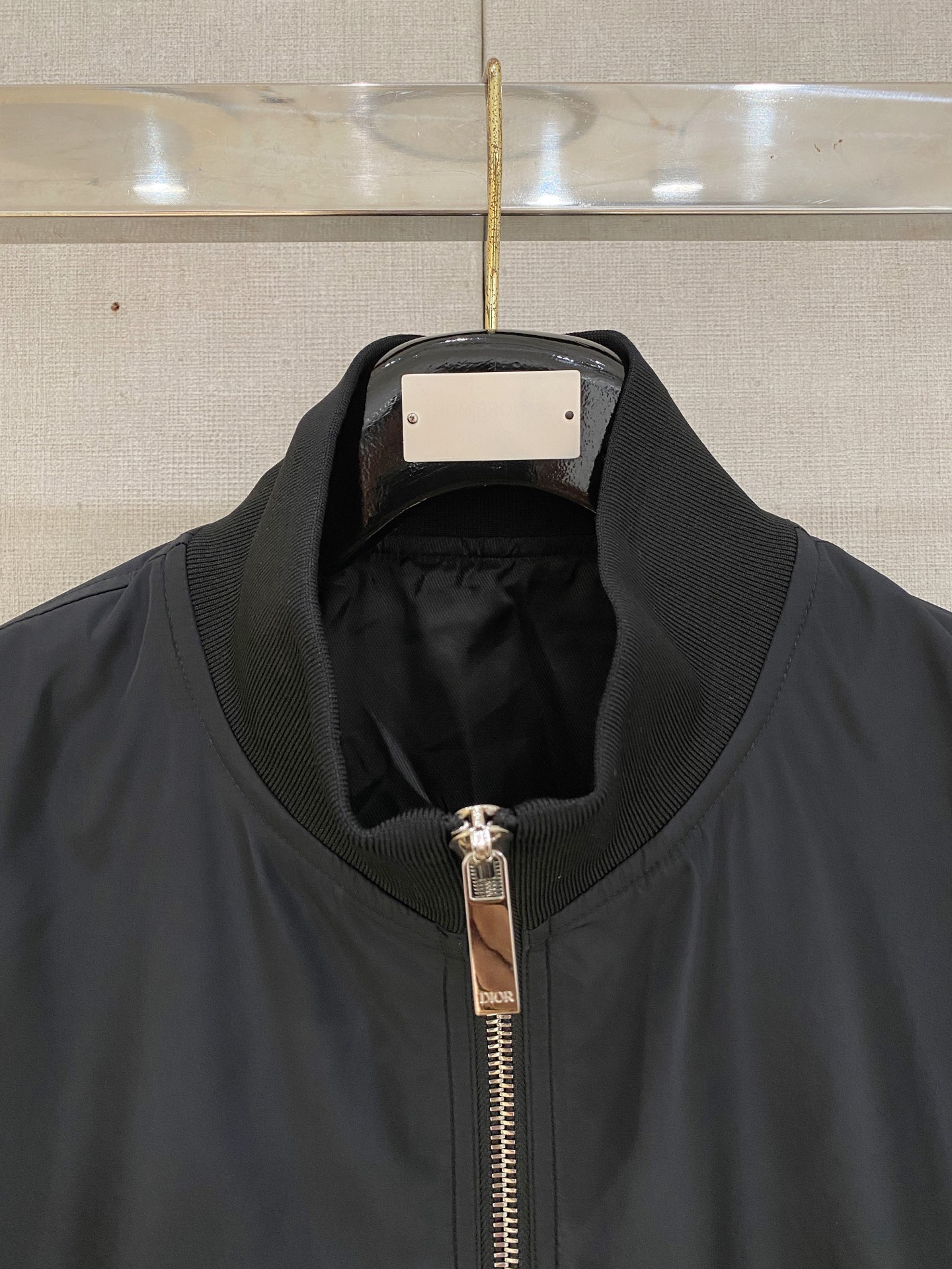 
Diro 官网同款，三标齐全！2025秋冬新款男士夹克外套，时尚休闲高端版本！专柜定制面料 透气舒适度