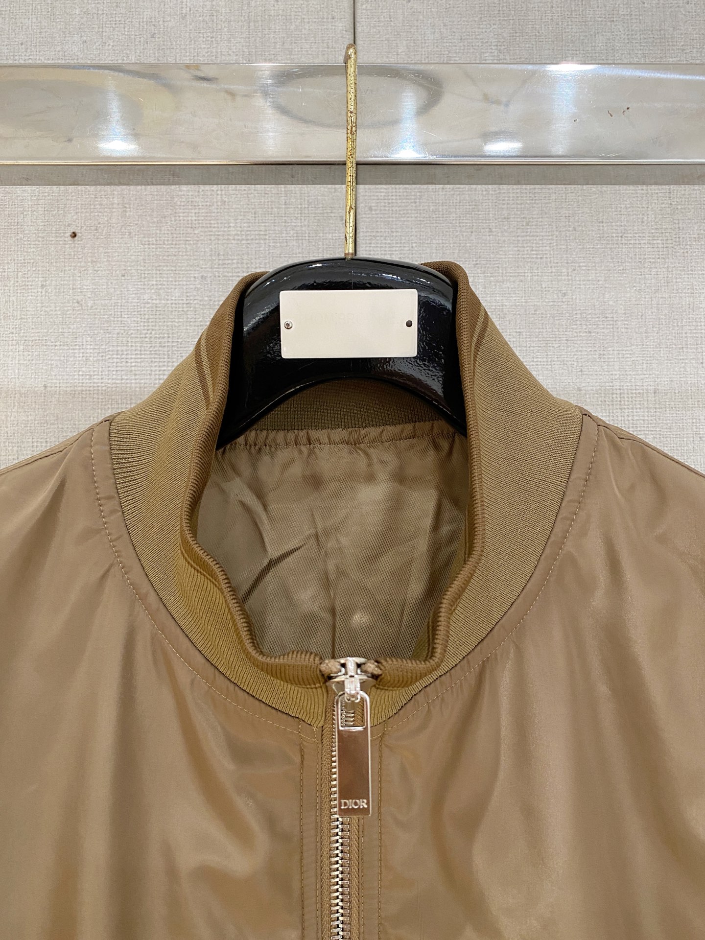 
Diro 官网同款，三标齐全！2025秋冬新款男士夹克外套，时尚休闲高端版本！专柜定制面料 透气舒适度