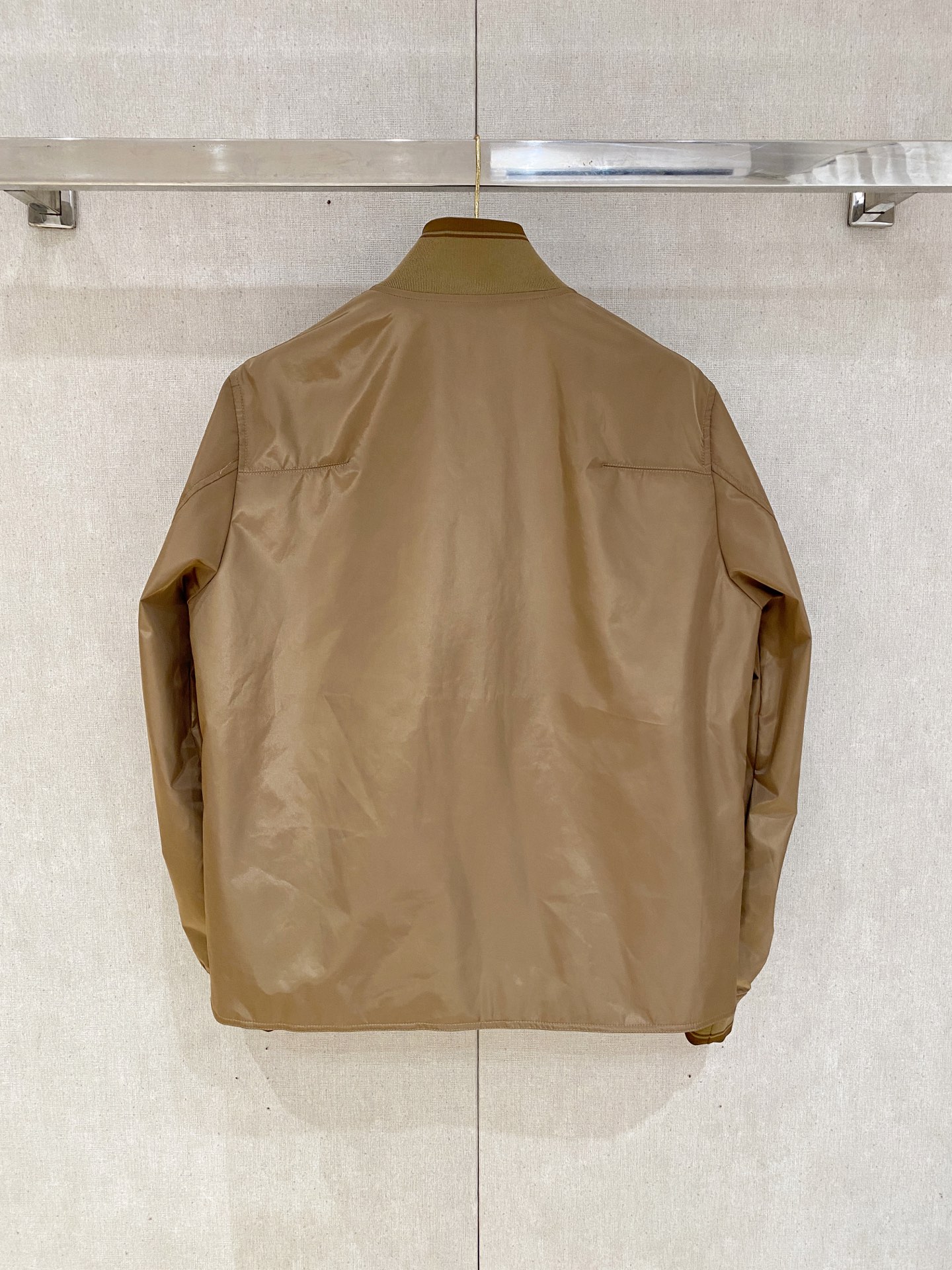 
Diro 官网同款，三标齐全！2025秋冬新款男士夹克外套，时尚休闲高端版本！专柜定制面料 透气舒适度