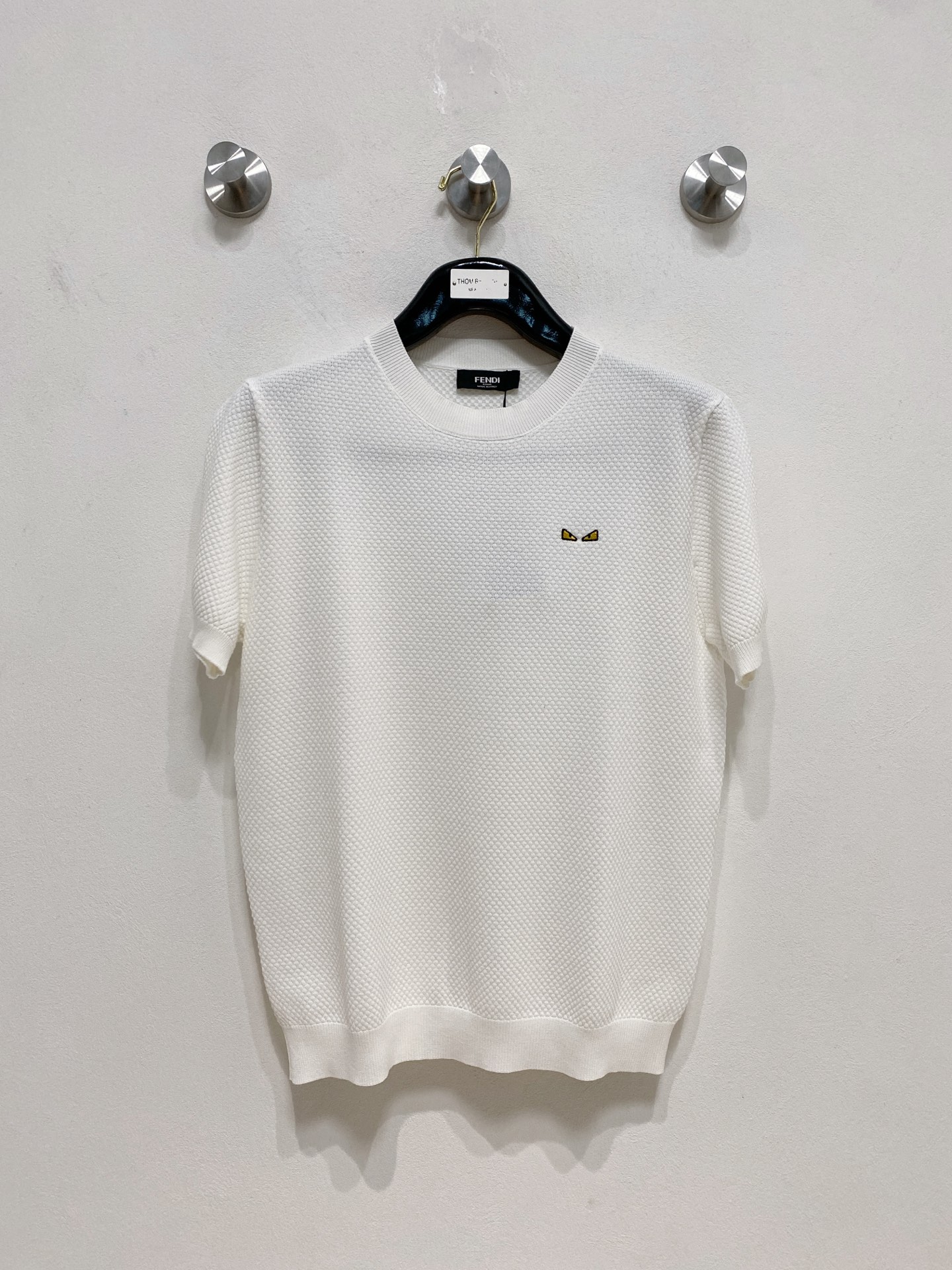 NO:496698,Fendi's new autumn and winter style for men's top round neck knitted short-sleeved T-shirt, the latest brand design elements!  Neither monotonous nor complicated, it shows taste just right!  Customized Yilite's top original exclusive fabrics!  Breathable, comfortable and breathable, the unique high-end fabric presents a simple and elegant temperament!  The matching design is extremely charming with the brand’s unique style!  Standard cut design!  Every detail is a synchronized with high-end fashion. Size: M-3XL 8585, fendi, T-shirt, tees, t-shirt, alexander wang19860909芬迪 秋冬新款男士顶级圆领针织短袖T恤,品牌最新设计元素！既不单调也不复杂,恰到好处的展现品味！客供定制伊力特顶级原版专属面料！透气舒适透气根本不在话下,面料独具的高奢感呈现简约优雅气质！搭配设计极具品牌独特风格魅力！标准裁剪设计！每一处细节都是与高端时尚同步的体现.尺码:M-3XL 8585,,fendi,T-shirt,tees，t-shirt,alexander wang,Men's clothing