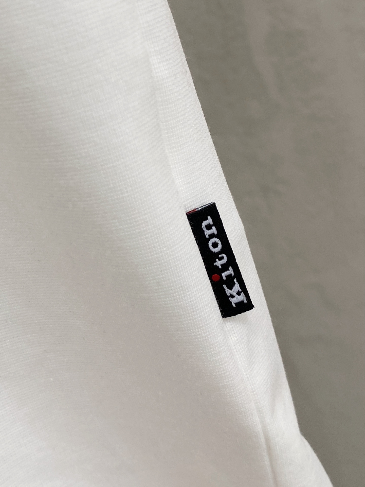 开春新品 kiton 高定面料 玉蚕丝般的丝滑 2025春夏新品上市🍃时尚经典圆领短袖👍🏻时尚单品设计，