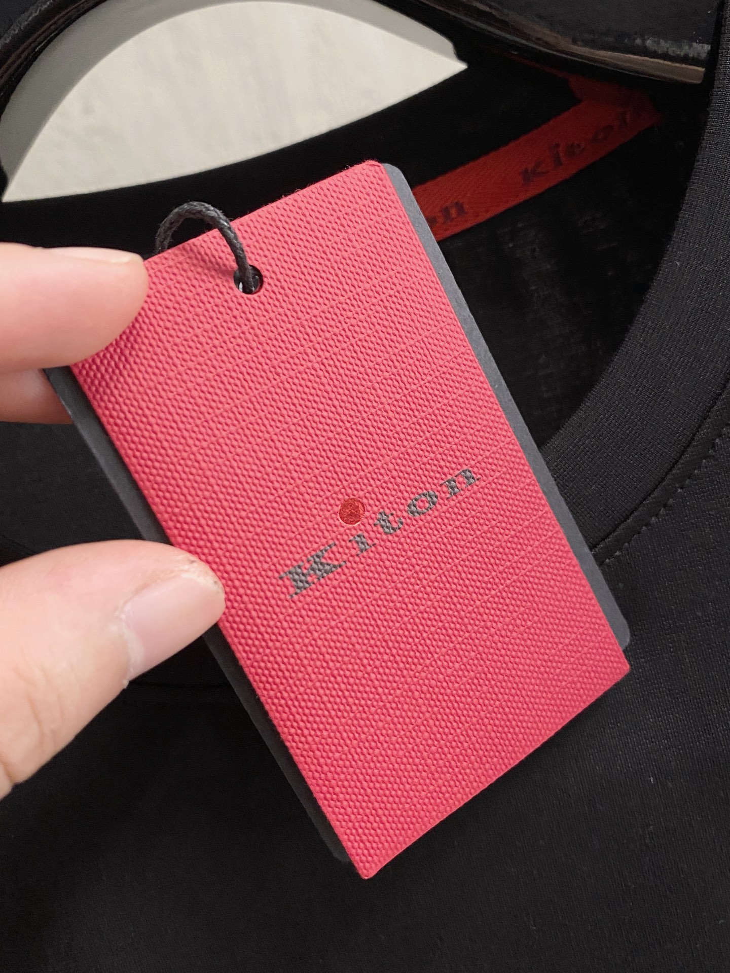 开春新品 kiton 高定面料 玉蚕丝般的丝滑 2025春夏新品上市🍃时尚经典圆领短袖👍🏻时尚单品设计，