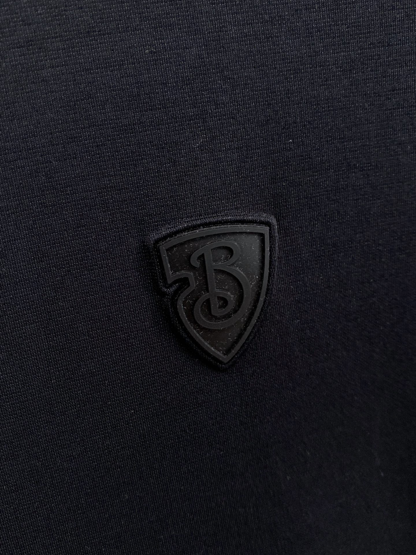 开春新品 巴宝莉 高定面料 玉蚕丝般的丝滑 2025春夏新品上市🍃时尚经典圆领短袖👍🏻时尚单品设计，更加