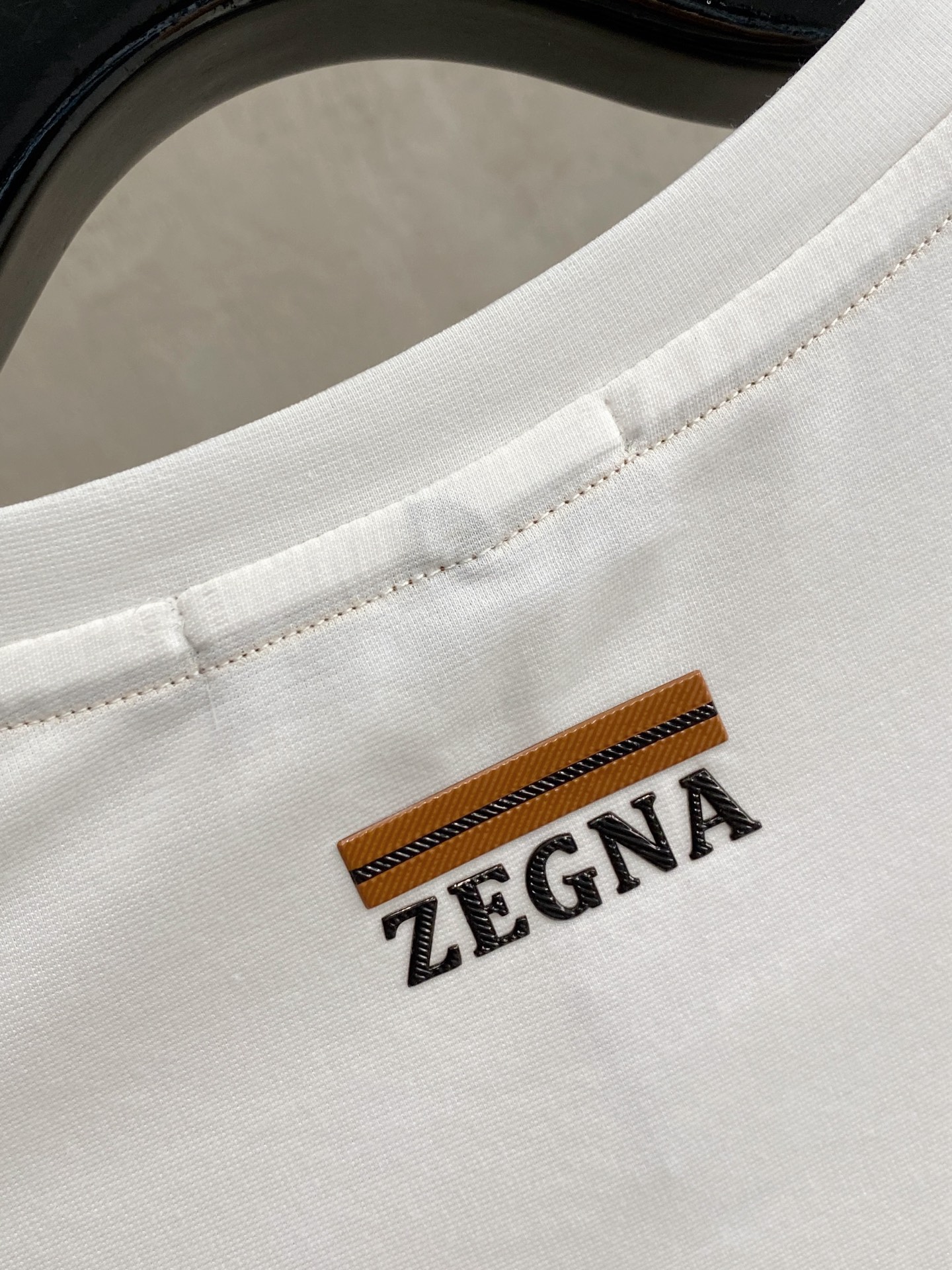开春新品 杰尼亚 高定面料 玉蚕丝般的丝滑 2025春夏新品上市🍃时尚经典圆领短袖👍🏻时尚单品设计，更加
