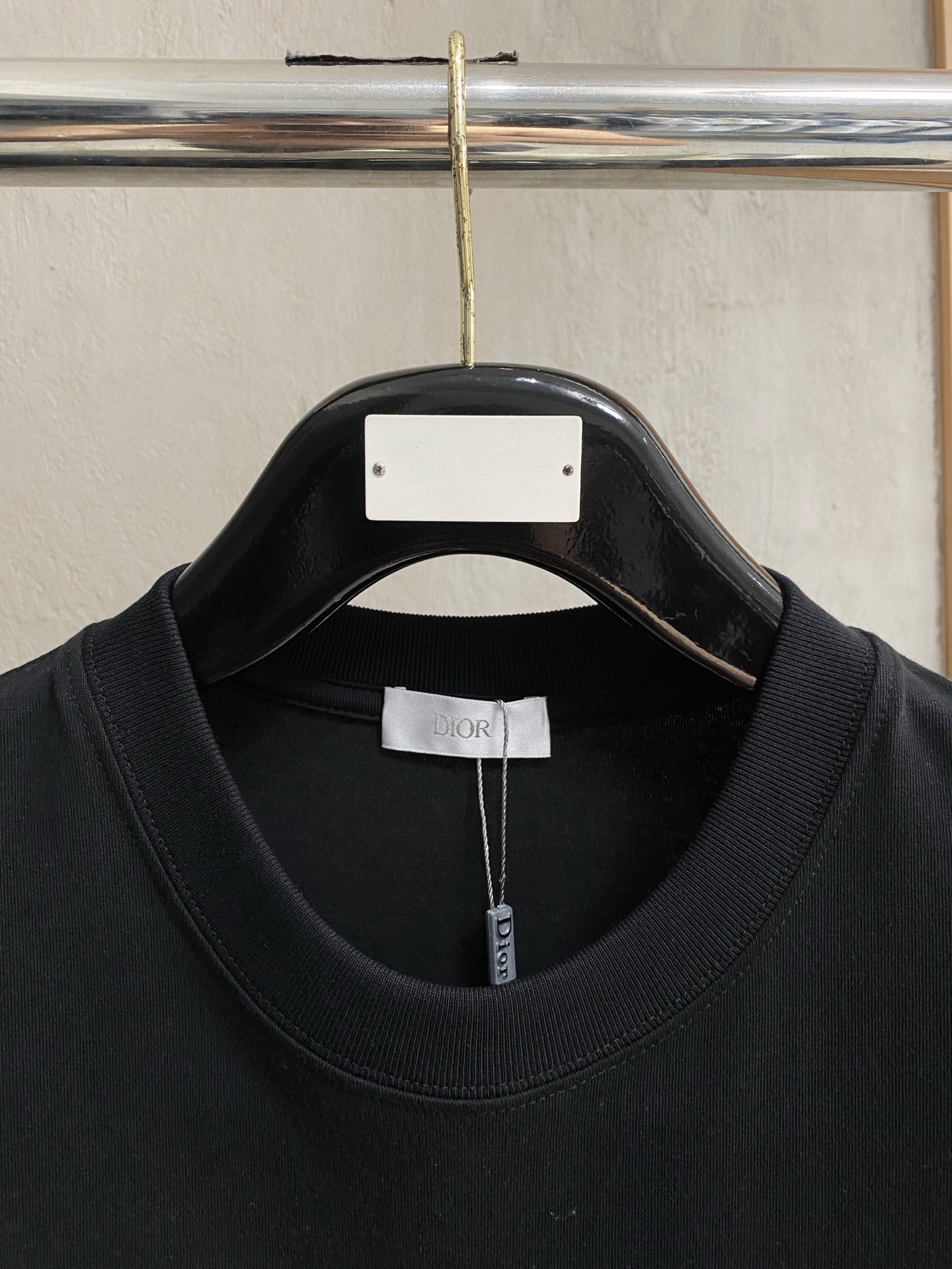 高版本 迪奥 2025新款经典圆领短袖，时尚百搭经典元素打造精致工艺专柜面料，顶级元素融合打造，经典短袖