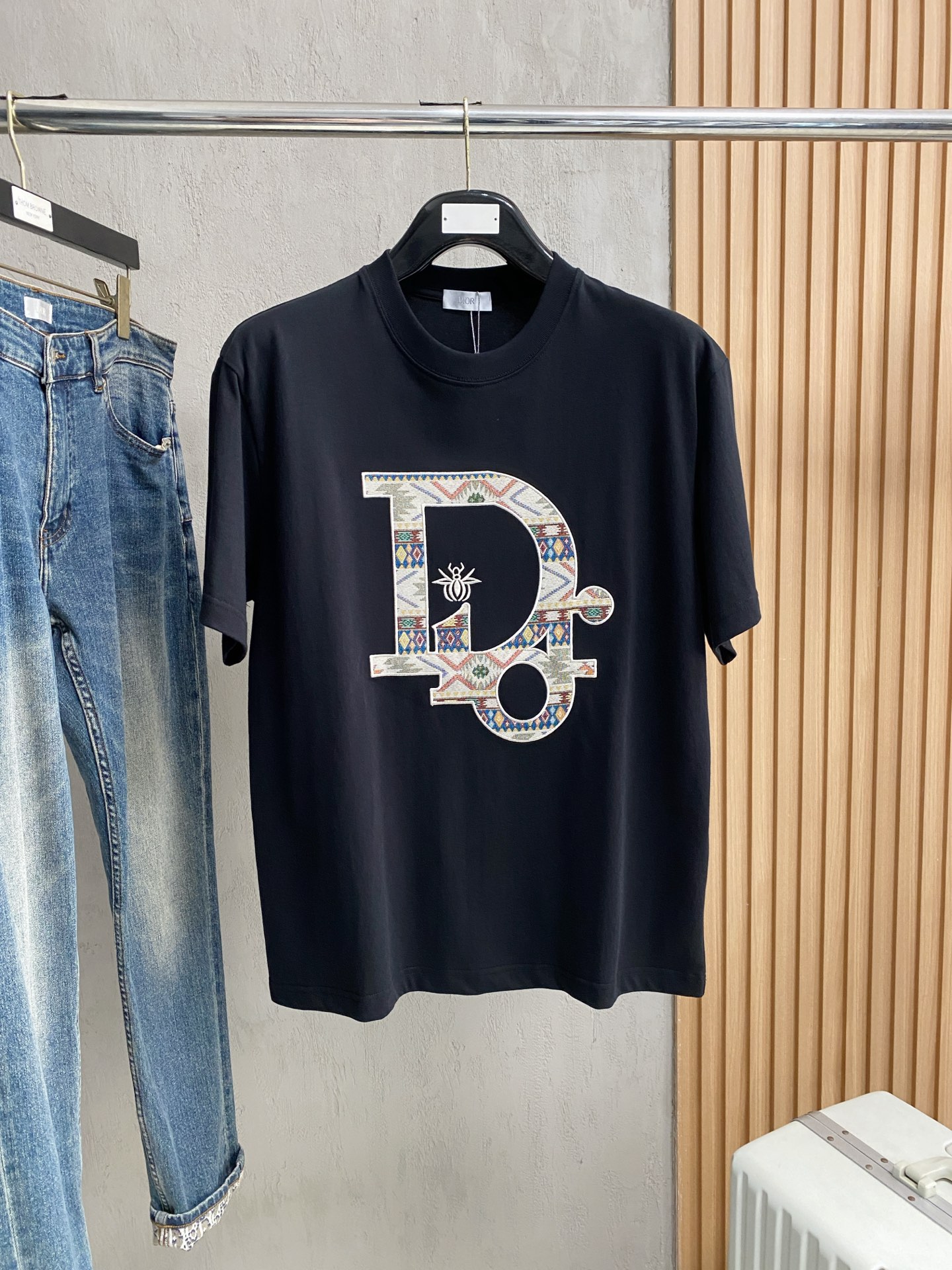 高版本 迪奥 2025新款经典圆领短袖，时尚百搭经典元素打造精致工艺专柜面料，顶级元素融合打造，经典短袖