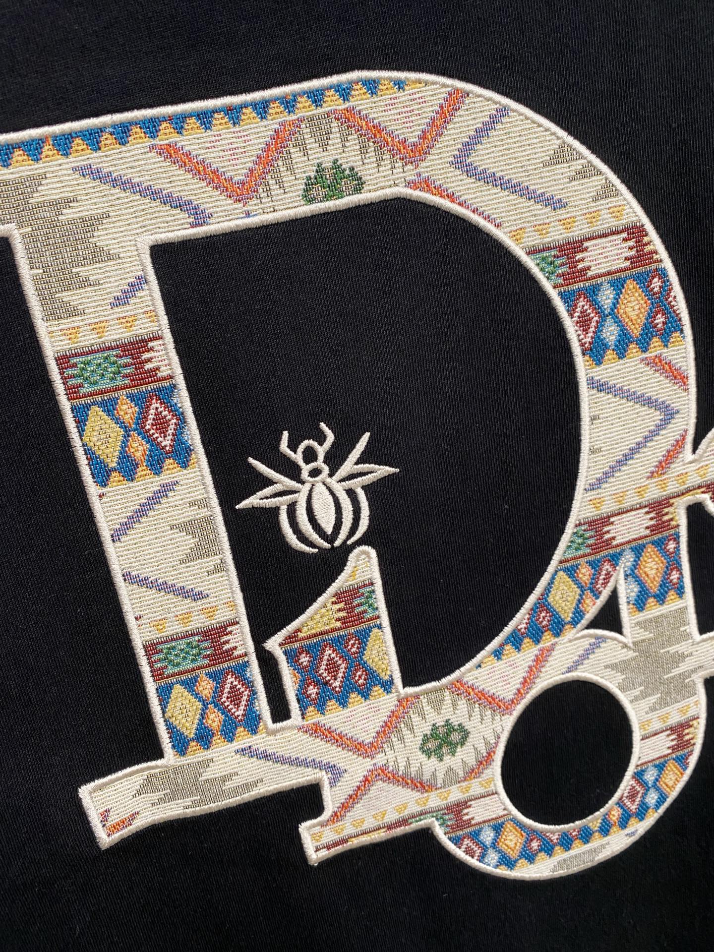 高版本 迪奥 2025新款经典圆领短袖，时尚百搭经典元素打造精致工艺专柜面料，顶级元素融合打造，经典短袖