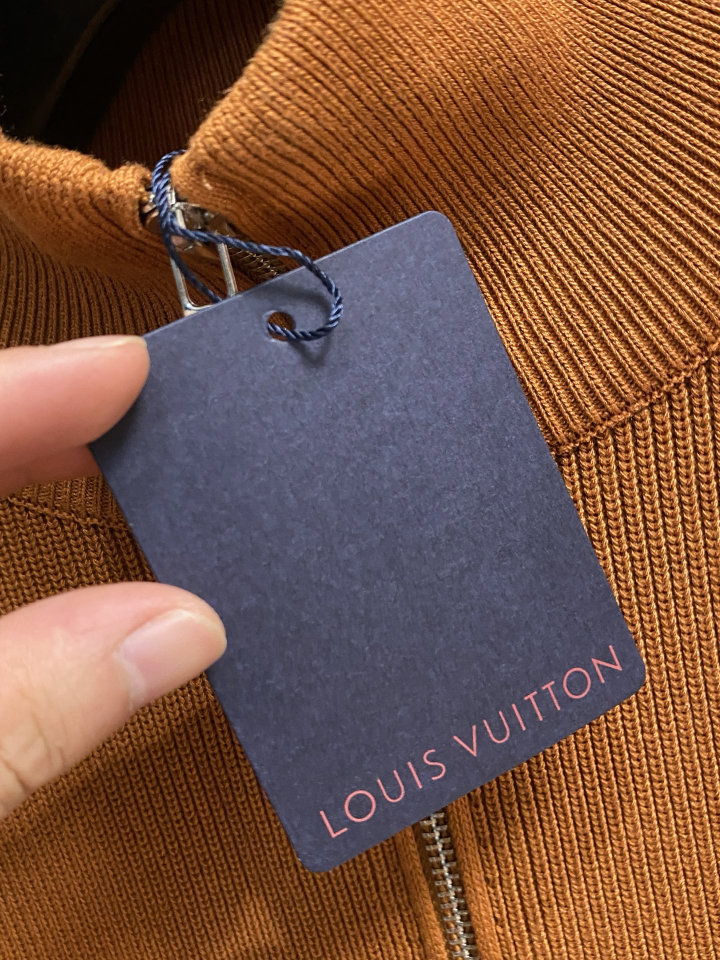 Louis Vuitton Women's Wool Blend Zip-Up Cardigan Sweater - Luxurious Warmth 6 i1754972502851 9777 0 8