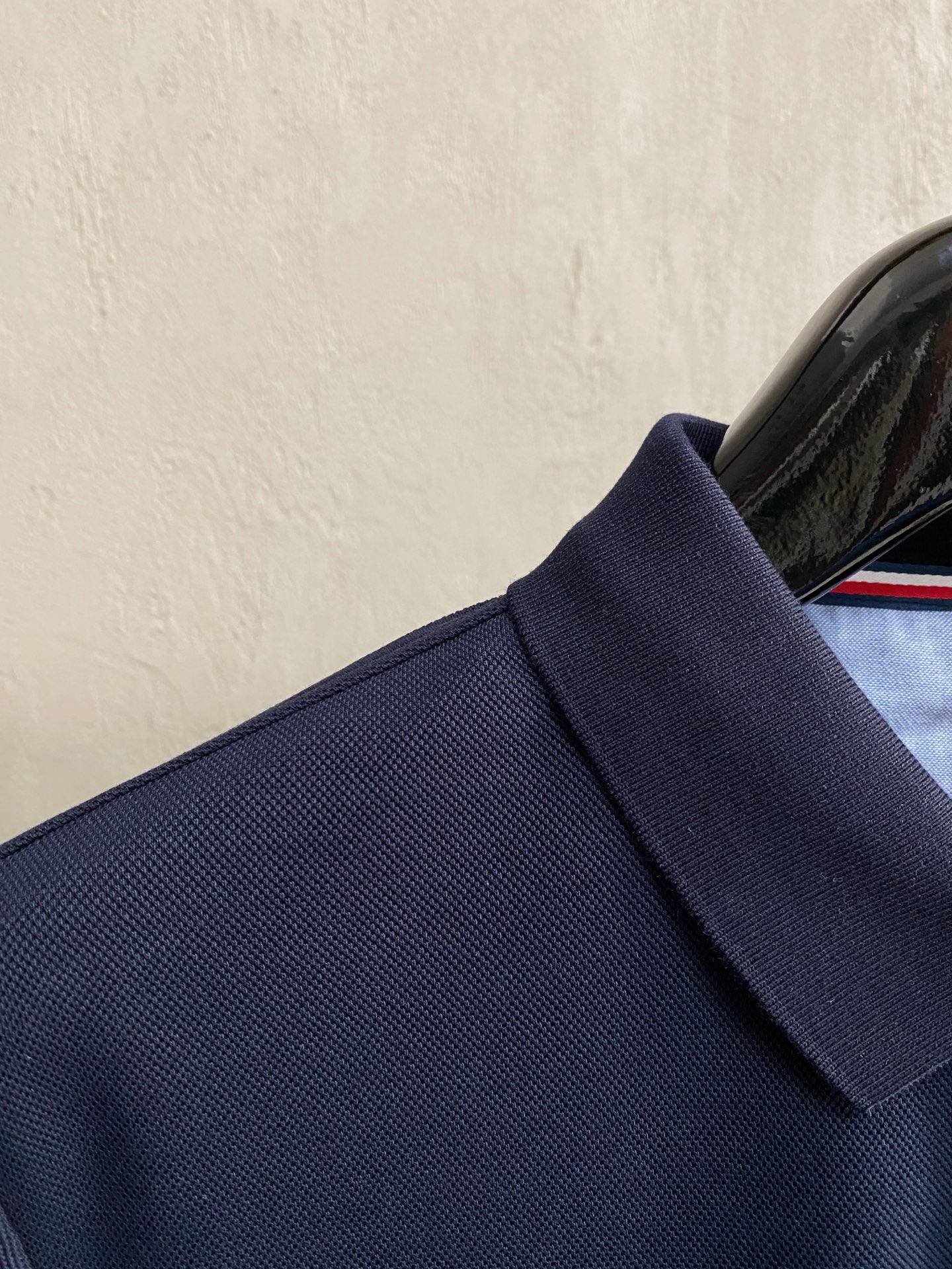 Tommy Hilfiger Men's Long Sleeve Polo Shirt | Soft Cotton Fabric & Logo Design 4 i1755365830719 3443 0 3