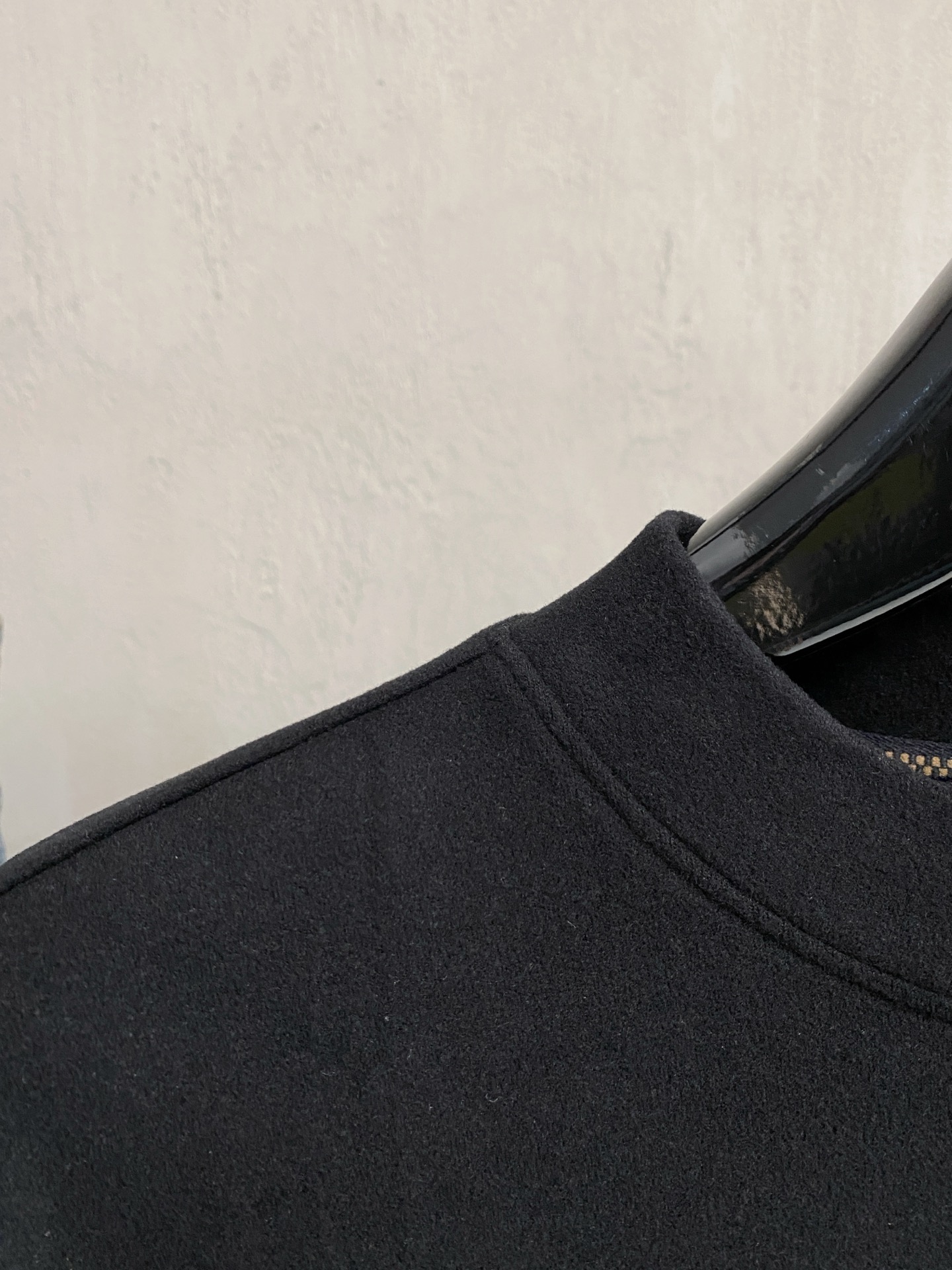 kiton 2025秋冬新款.加厚加绒打底单穿长袖T袖卫订制加厚面料.前后工艺细节特别好，高级十足，与专