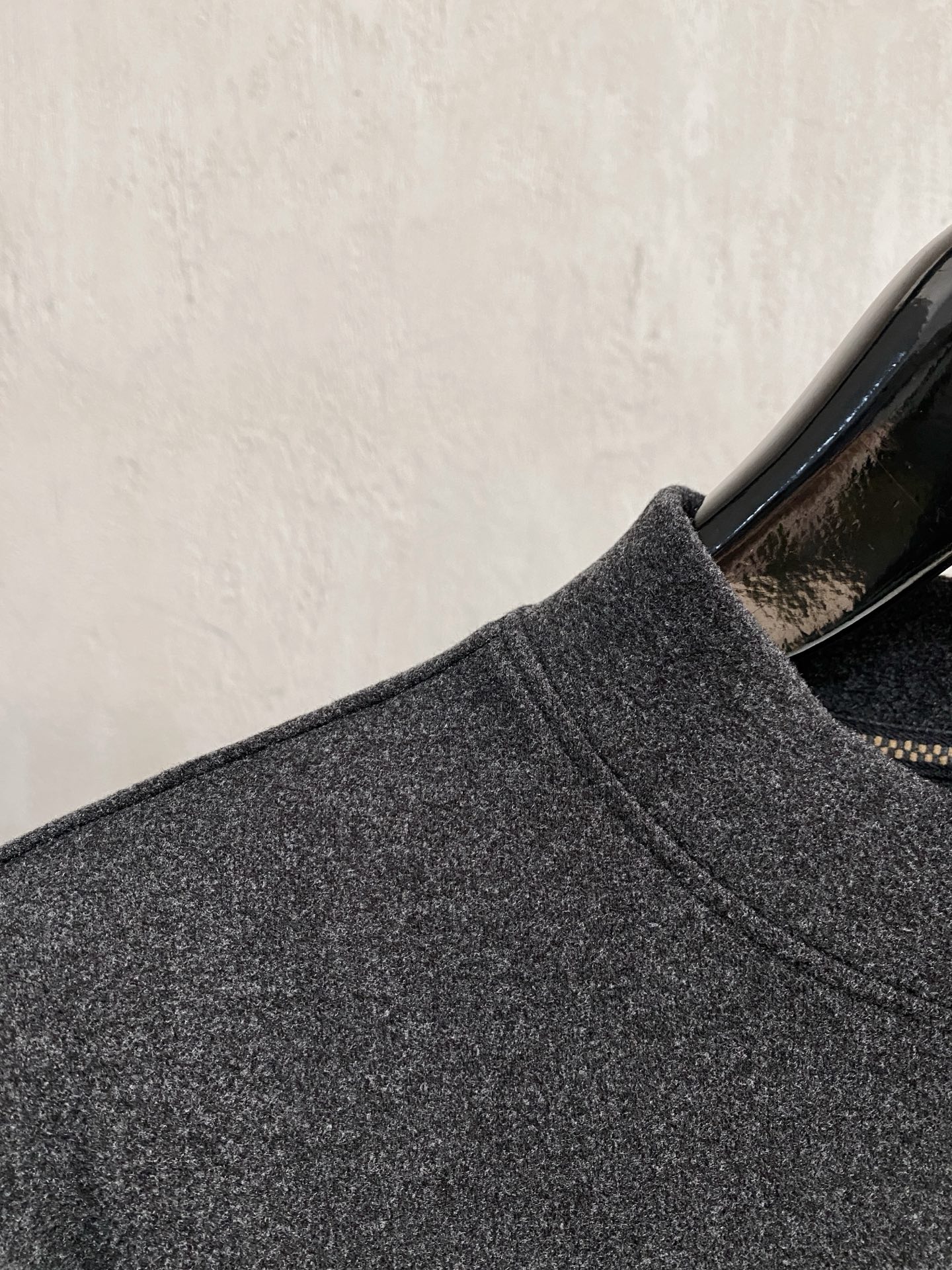 kiton 2025秋冬新款.加厚加绒打底单穿长袖T袖卫订制加厚面料.前后工艺细节特别好，高级十足，与专