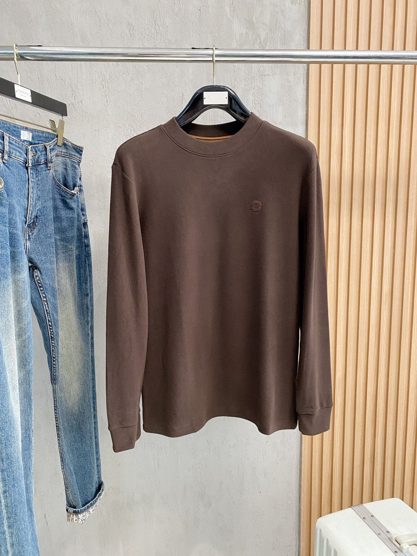 杰尼亚 2025秋冬新款.加厚加绒打底单穿长袖T袖卫订制加厚面料.前后工艺细节特别好，高级十足，与专柜同