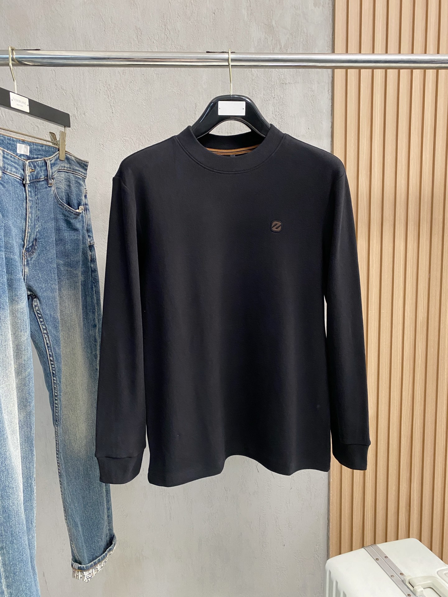 杰尼亚 2025秋冬新款.加厚加绒打底单穿长袖T袖卫订制加厚面料.前后工艺细节特别好，高级十足，与专柜同