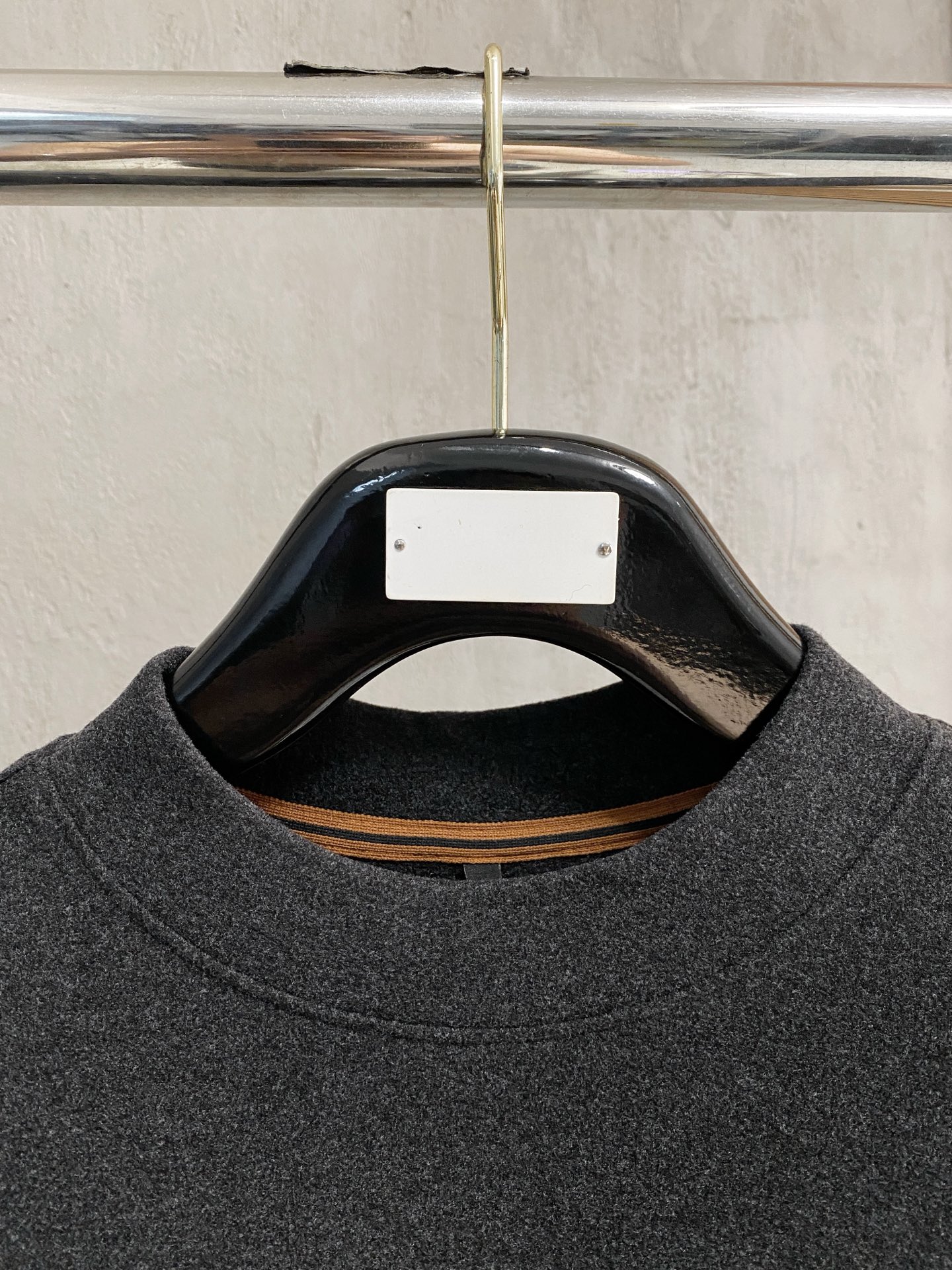 杰尼亚 2025秋冬新款.加厚加绒打底单穿长袖T袖卫订制加厚面料.前后工艺细节特别好，高级十足，与专柜同