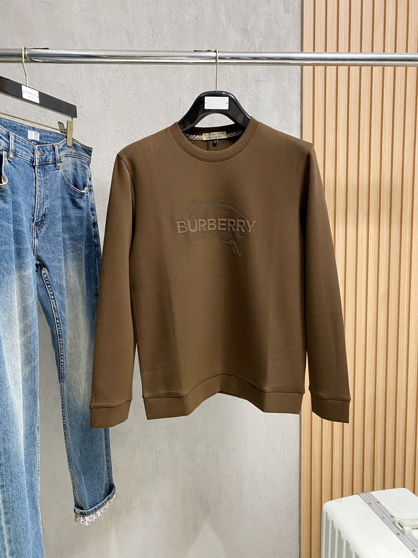 巴宝莉 2025 秋冬新款卫衣面料：丝光莫代尔棉颜色：多颜色尺码：M-4XL