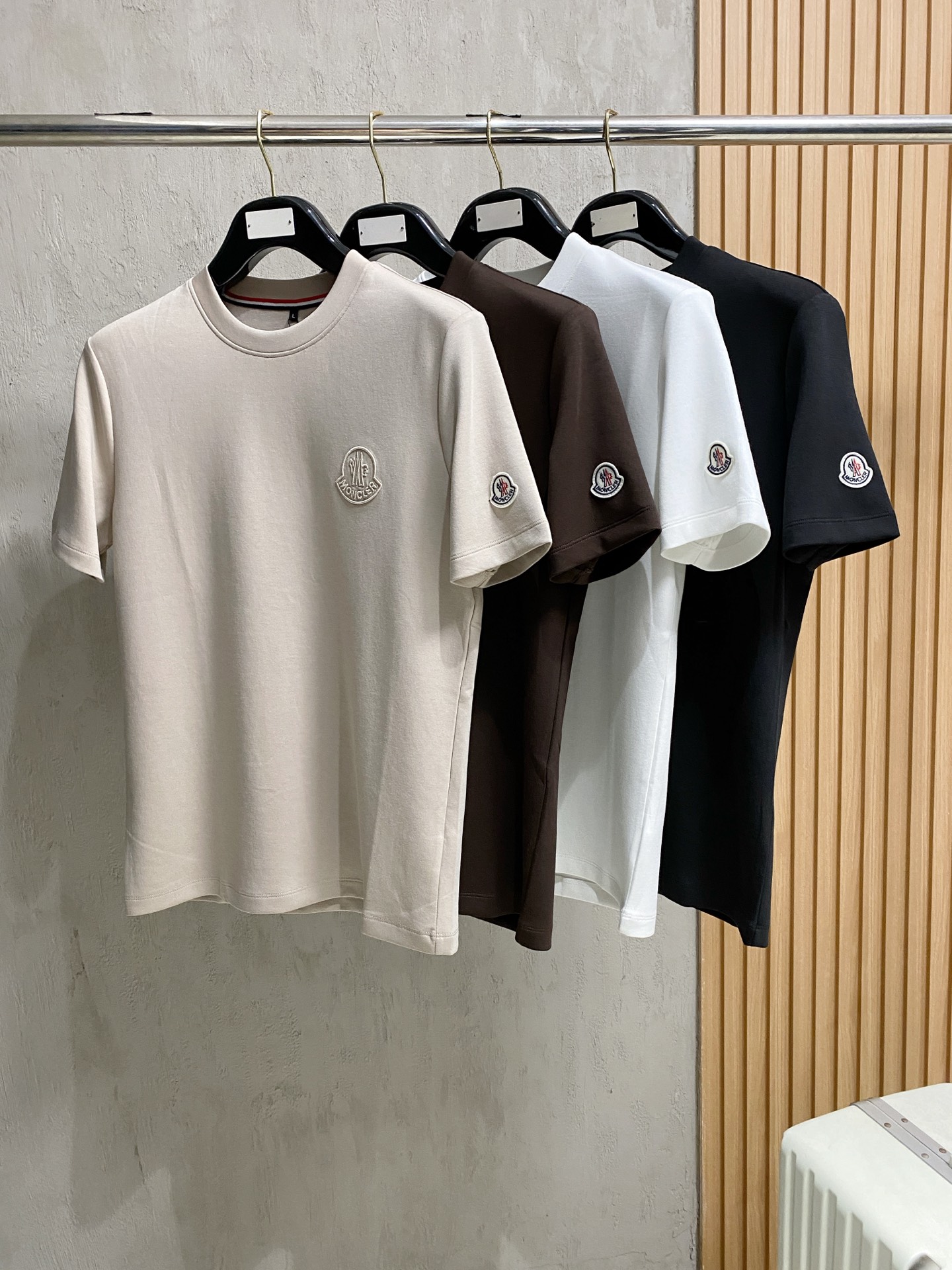 蒙口 2025 秋冬新款卫衣短袖面料：丝光莫代尔棉颜色：多颜色尺码：M-4XL