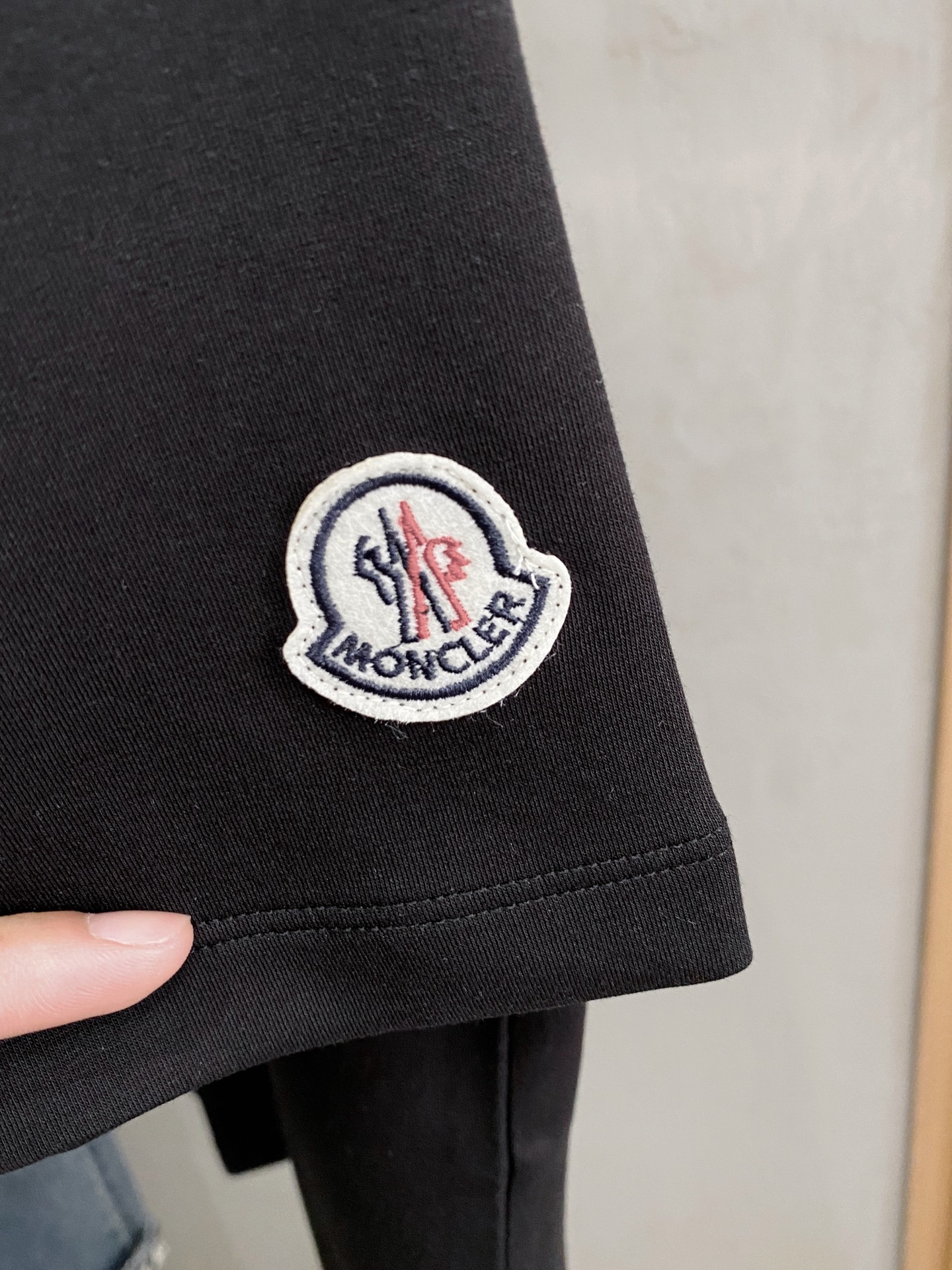 蒙口 2025 秋冬新款卫衣短袖面料：丝光莫代尔棉颜色：多颜色尺码：M-4XL