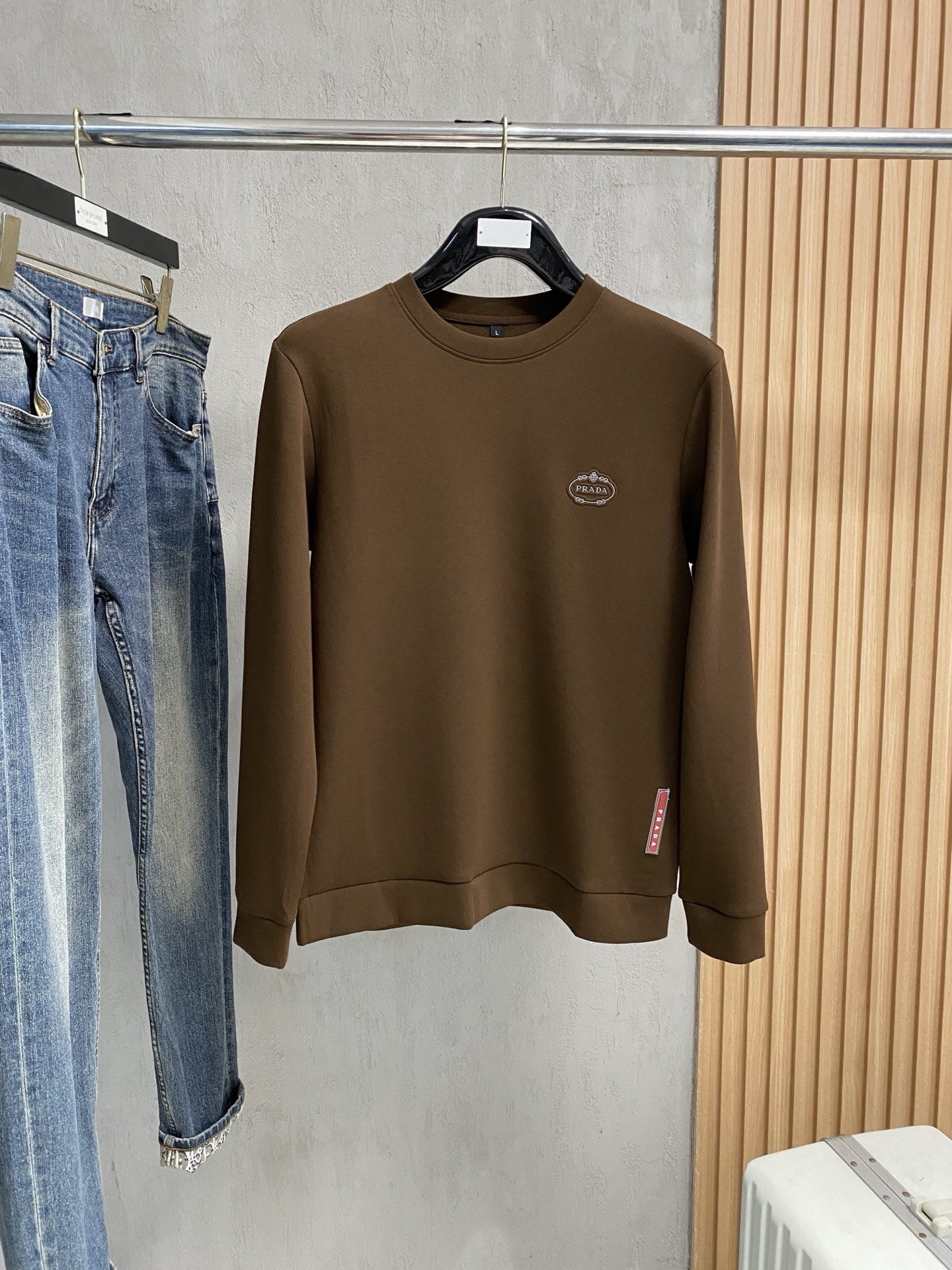 普拉达 2025 秋冬新款卫衣面料：丝光莫代尔棉颜色：多颜色尺码：M-4XL