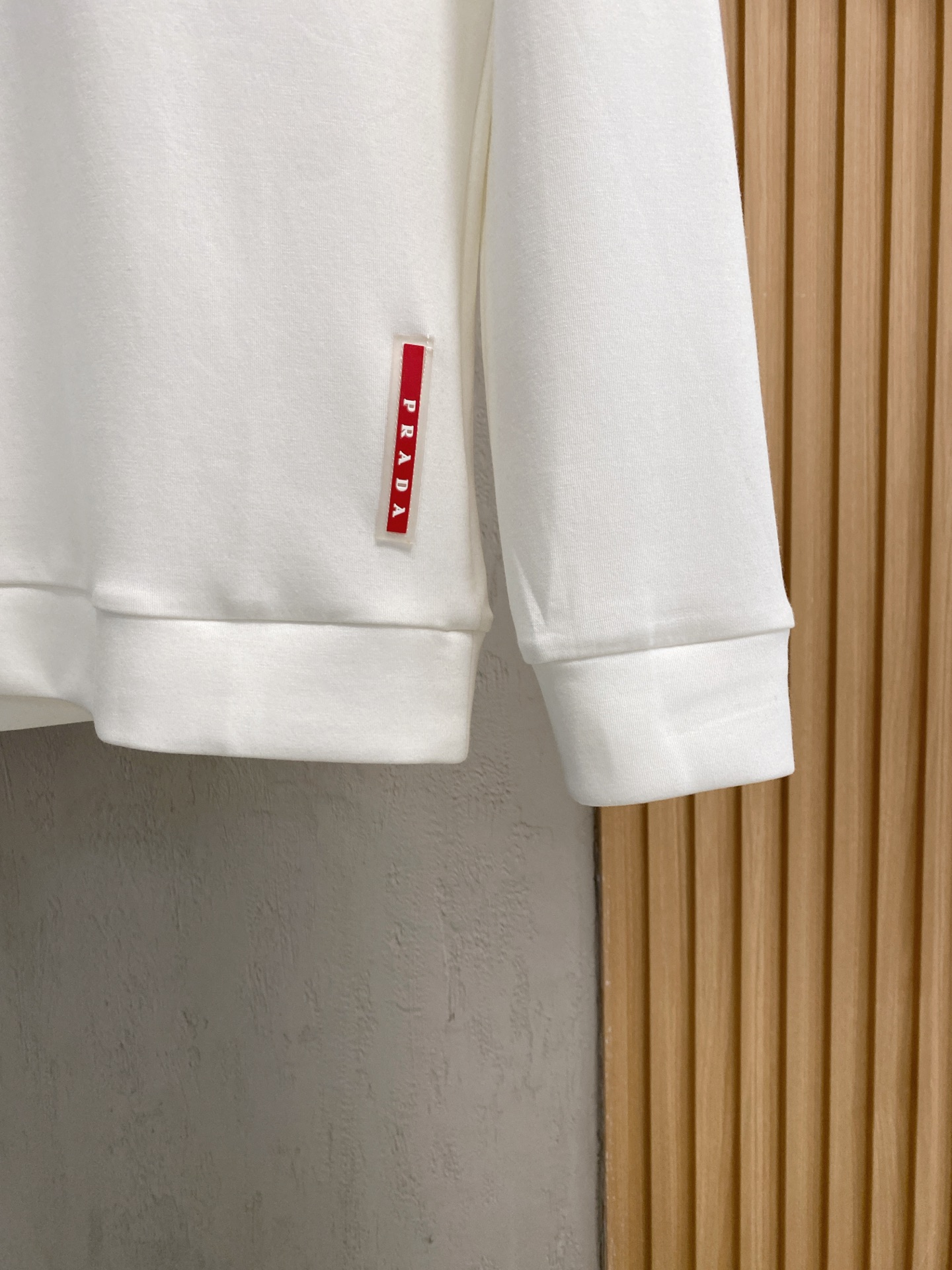 普拉达 2025 秋冬新款卫衣面料：丝光莫代尔棉颜色：多颜色尺码：M-4XL