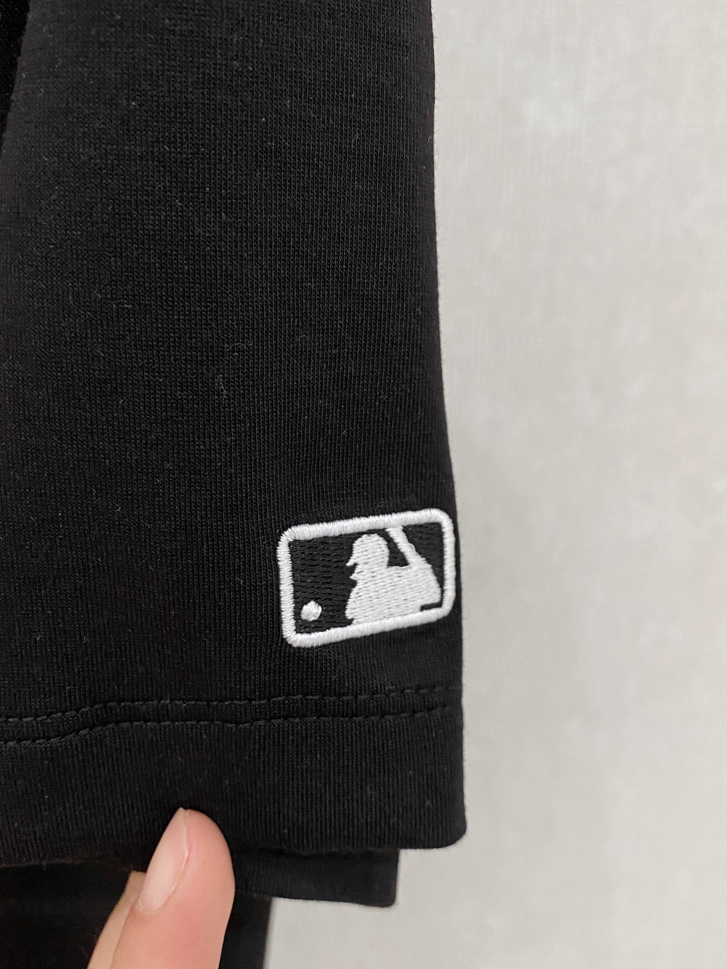 古驰 短袖卫衣 2025 秋冬新款面料：丝光莫代尔棉颜色：黑色 白色尺码：M-4XL