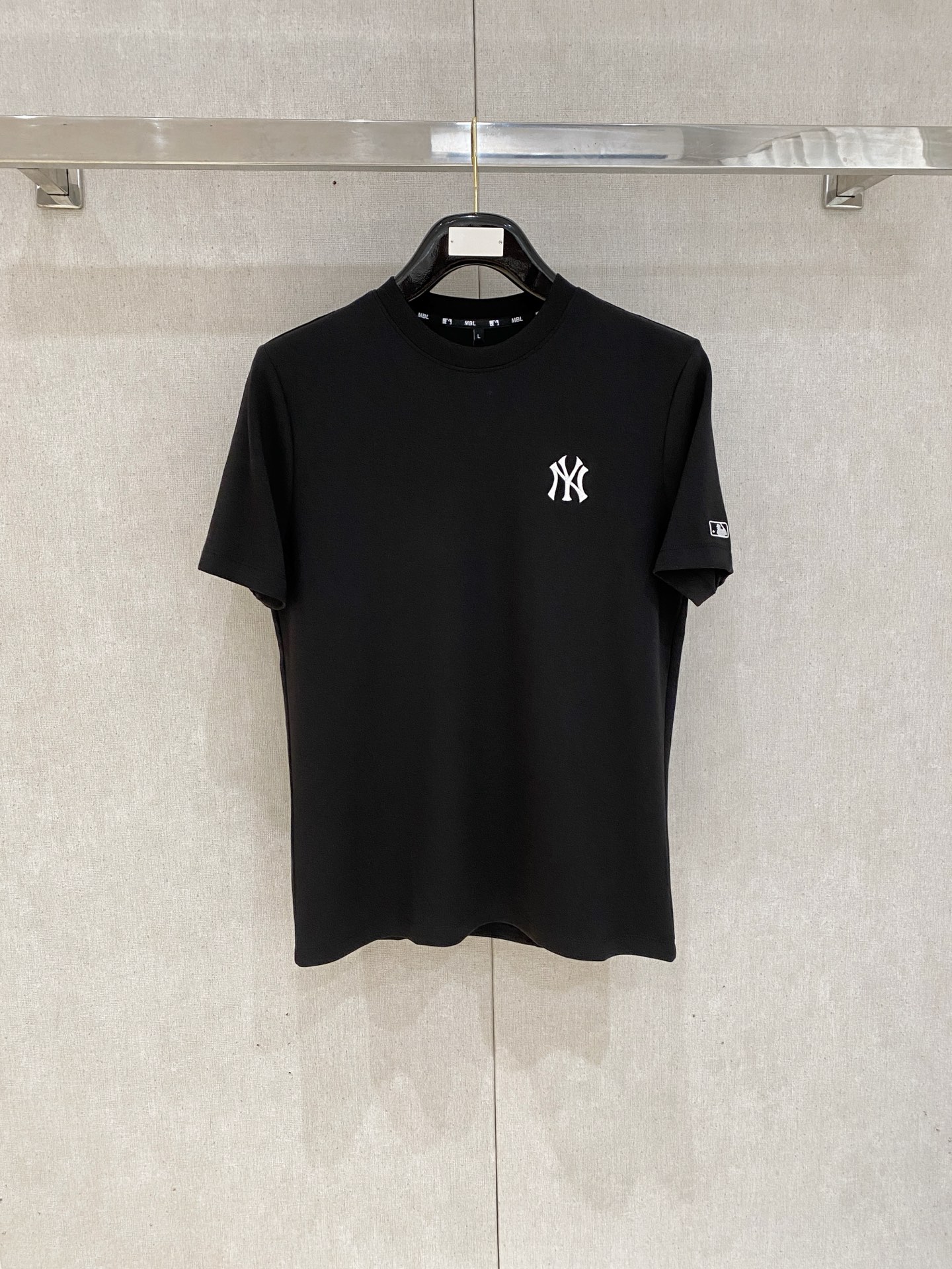 NO:524169,Gucci short-sleeved sweatshirts, new autumn and winter styles, fabric mercerized modal cotton, color black, white, size M-4XL, gucci, hoodie, sweatshirts, T-shirt, alexander wang19860909古驰 短袖卫衣 秋冬新款 面料丝光莫代尔棉 颜色黑色 白色 尺码M-4XL,,gucci,hoodie,sweatshirts,T-shirt,alexander wang,Men's clothing