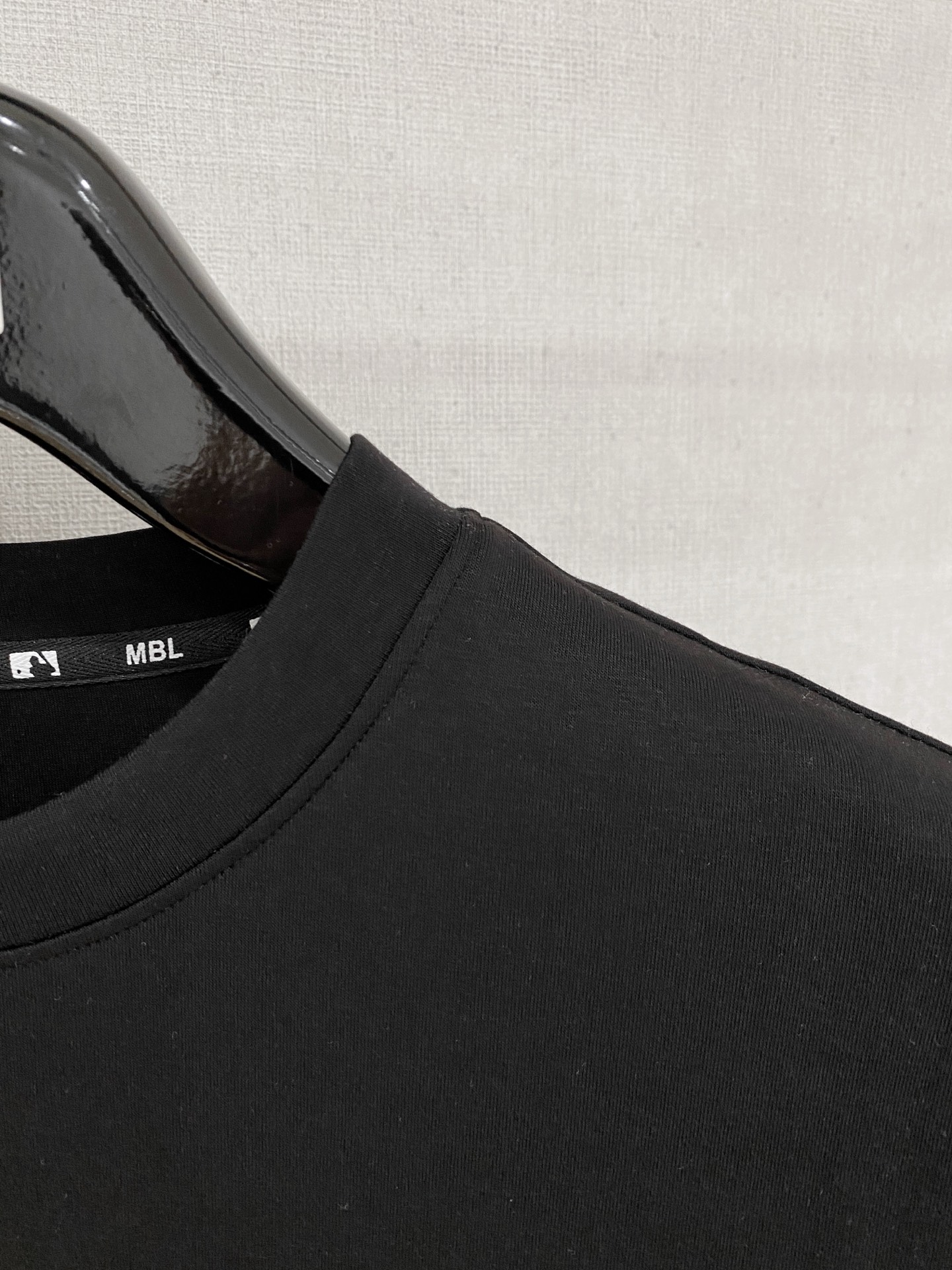 古驰 短袖卫衣 2025 秋冬新款面料：丝光莫代尔棉颜色：黑色 白色尺码：M-4XL