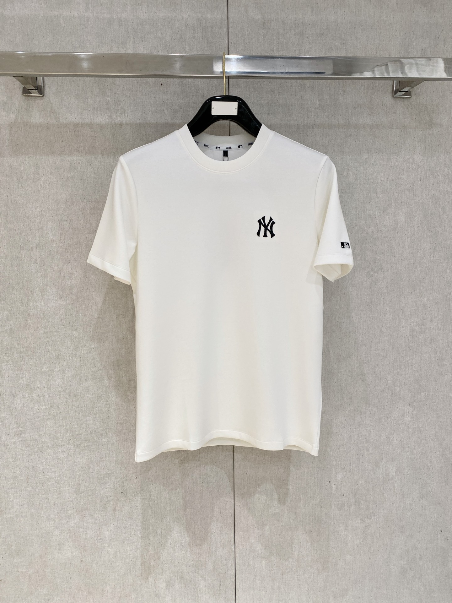 古驰 短袖卫衣 2025 秋冬新款面料：丝光莫代尔棉颜色：黑色 白色尺码：M-4XL