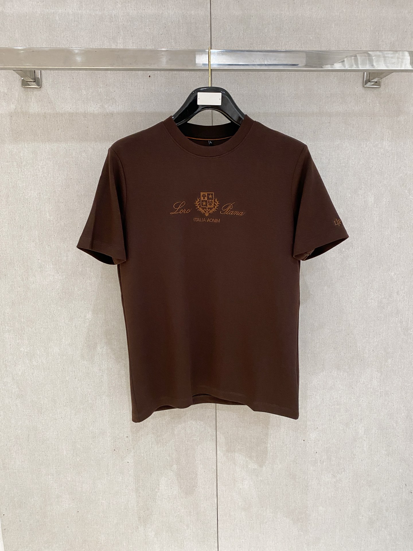 lP🆕 短袖卫衣 2025 秋冬新款面料：丝光莫代尔棉颜色：黑色 白色尺码：M-4XL