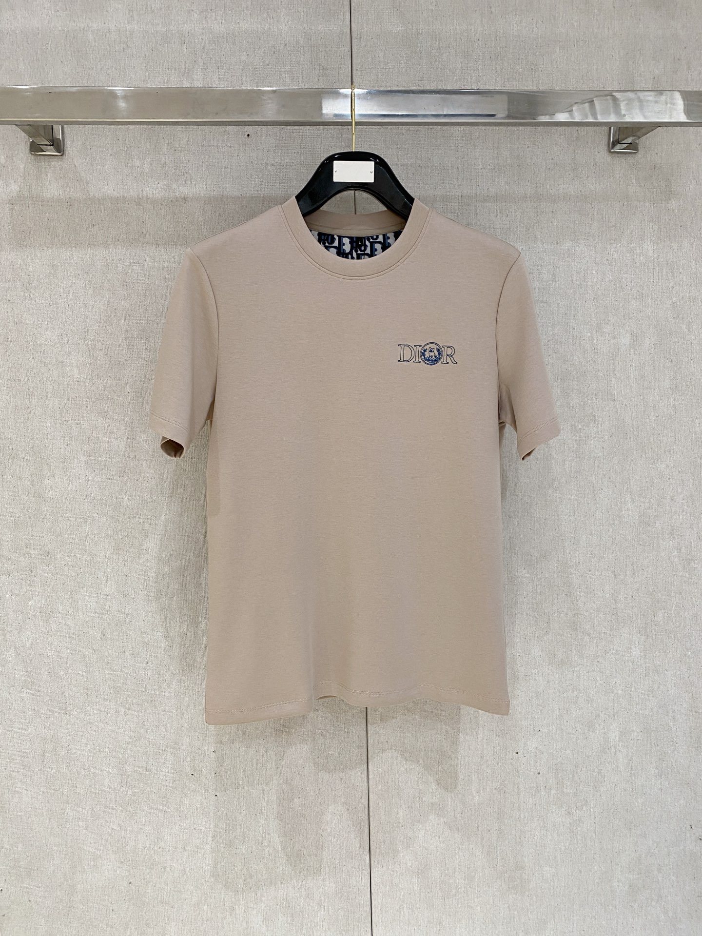 迪奥 短袖卫衣 2025 秋冬新款面料：丝光莫代尔棉颜色：黑色 白色尺码：M-4XL