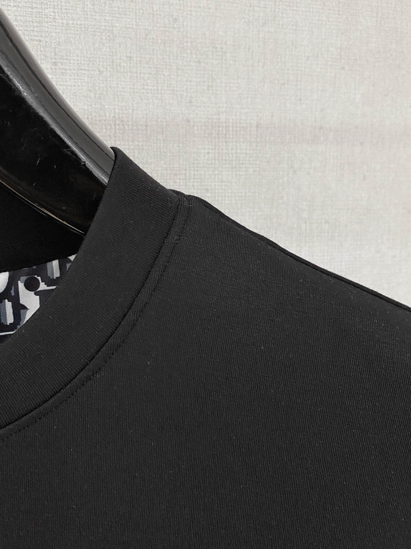 迪奥 短袖卫衣 2025 秋冬新款面料：丝光莫代尔棉颜色：黑色 白色尺码：M-4XL