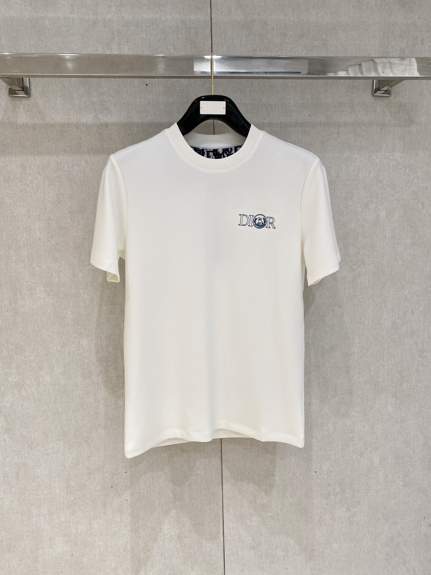 迪奥 短袖卫衣 2025 秋冬新款面料：丝光莫代尔棉颜色：黑色 白色尺码：M-4XL