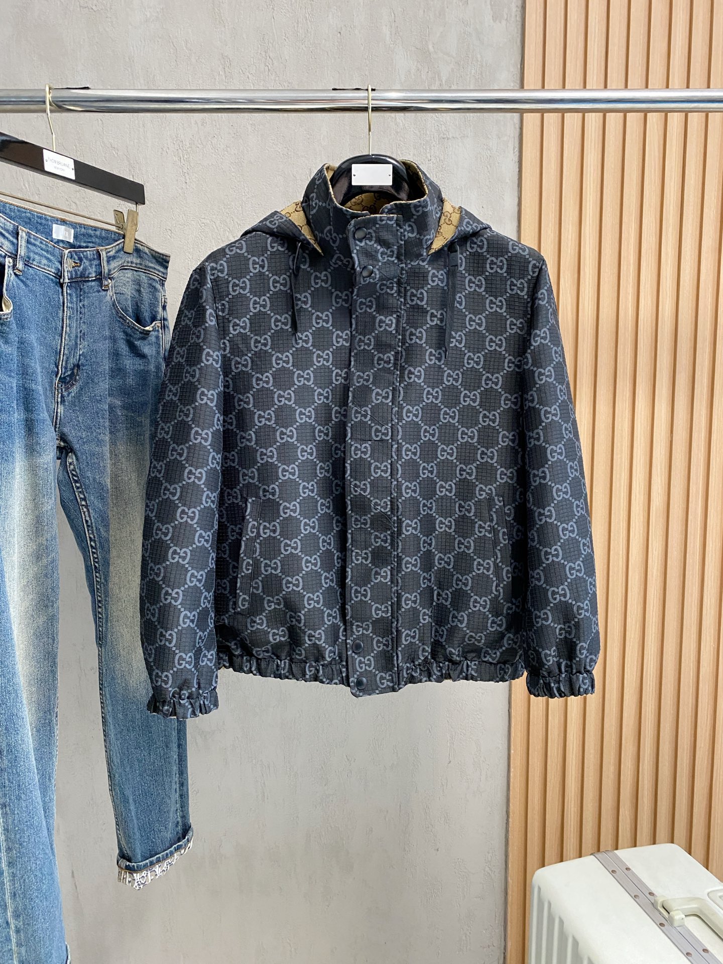 Gucci Reversible Hooded Jacket - Stylish & Versatile Outerwear 2 i1756216936325 3845 0 0