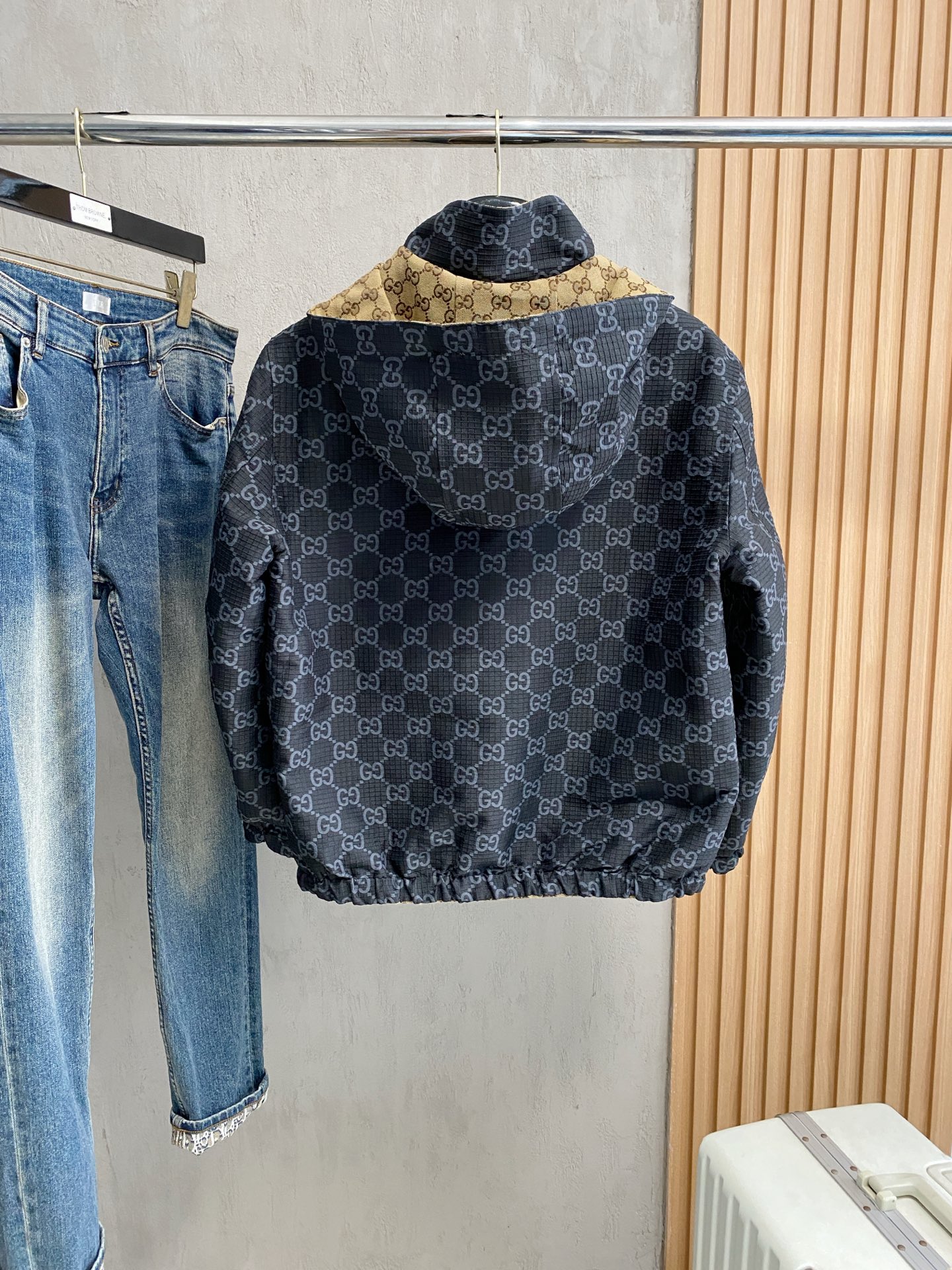 Gucci Reversible Hooded Jacket - Stylish & Versatile Outerwear 10 i1756216937951 6203 0 8