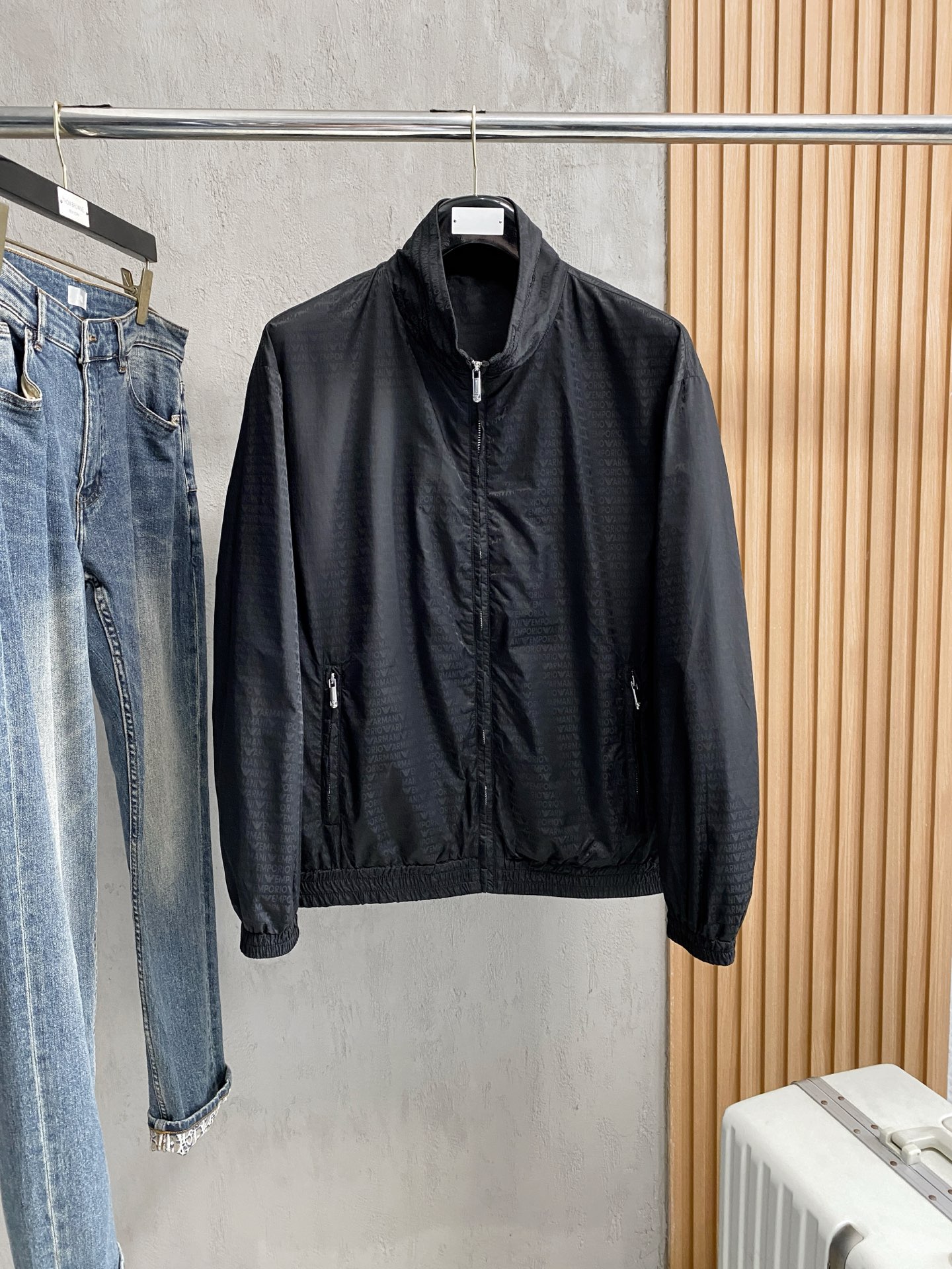 _dqD9sdeyr-Ey4Ct_zmGhz0NndnAMMKlNfQU7yyw